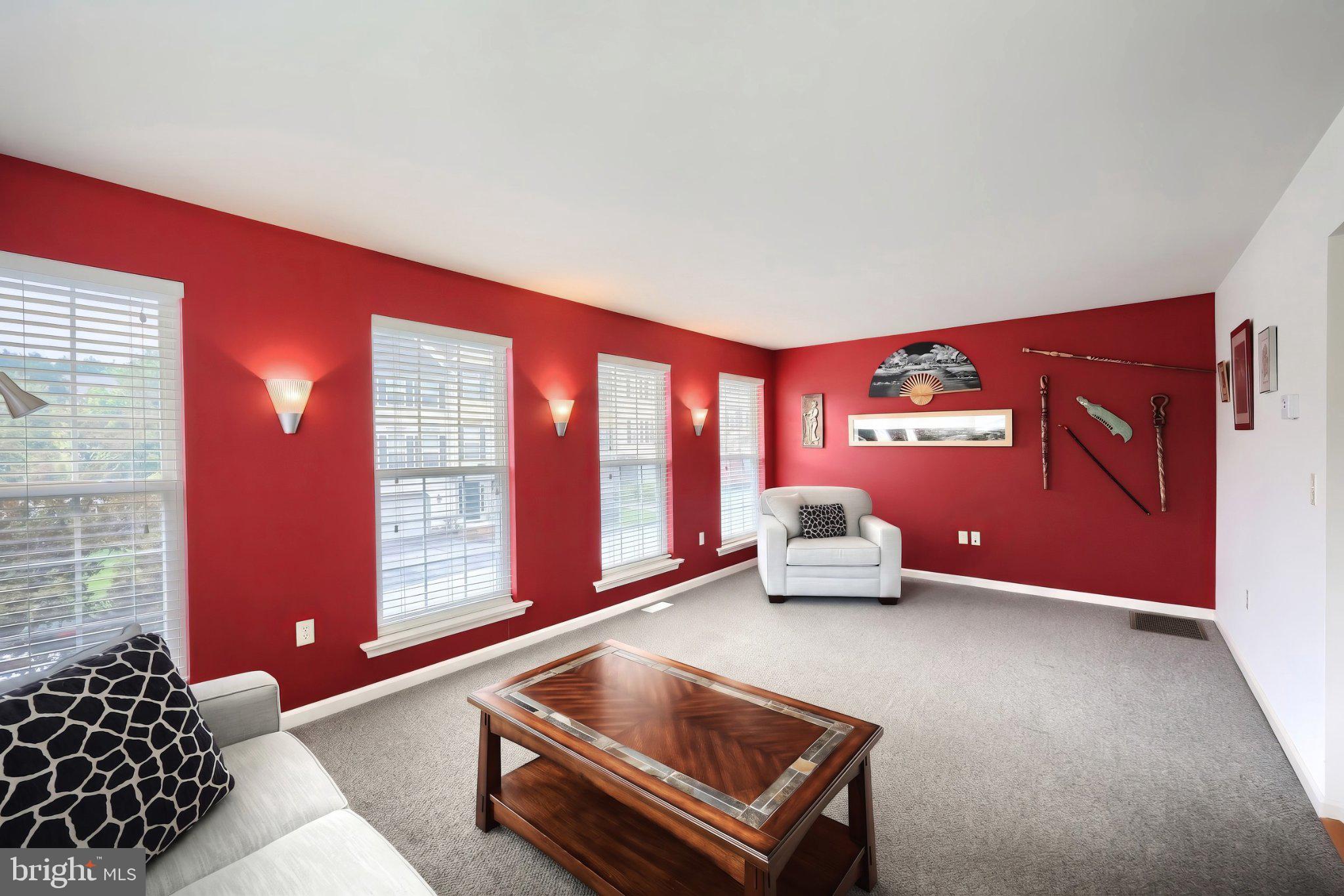 HUNT CLUB CONDOS - Residential
