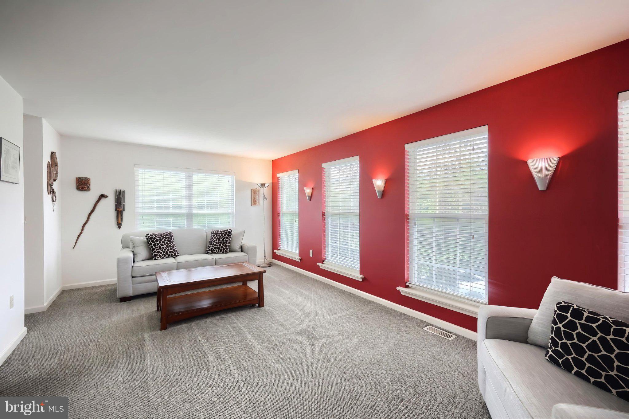 HUNT CLUB CONDOS - Residential