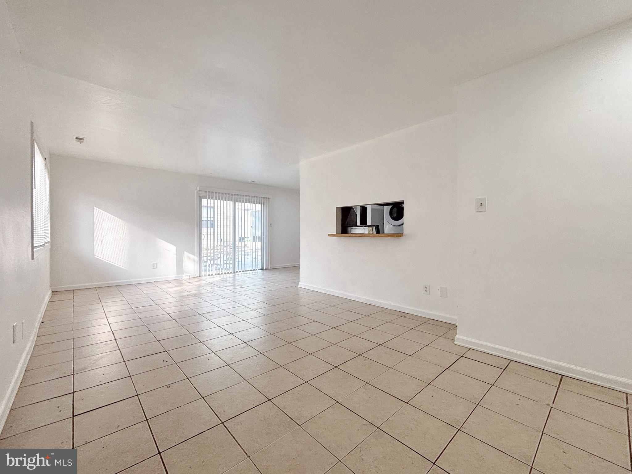 EDGEWATER VILLAGE - Residential
