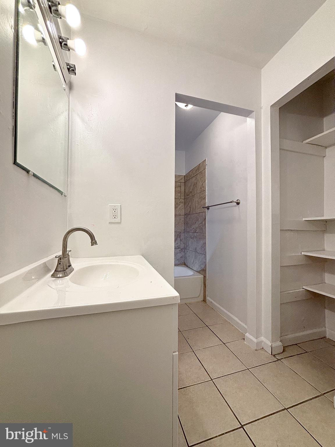 EDGEWATER VILLAGE - Residential