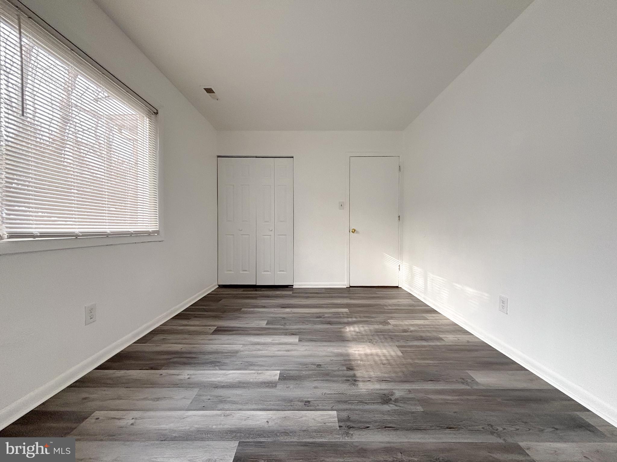 EDGEWATER VILLAGE - Residential