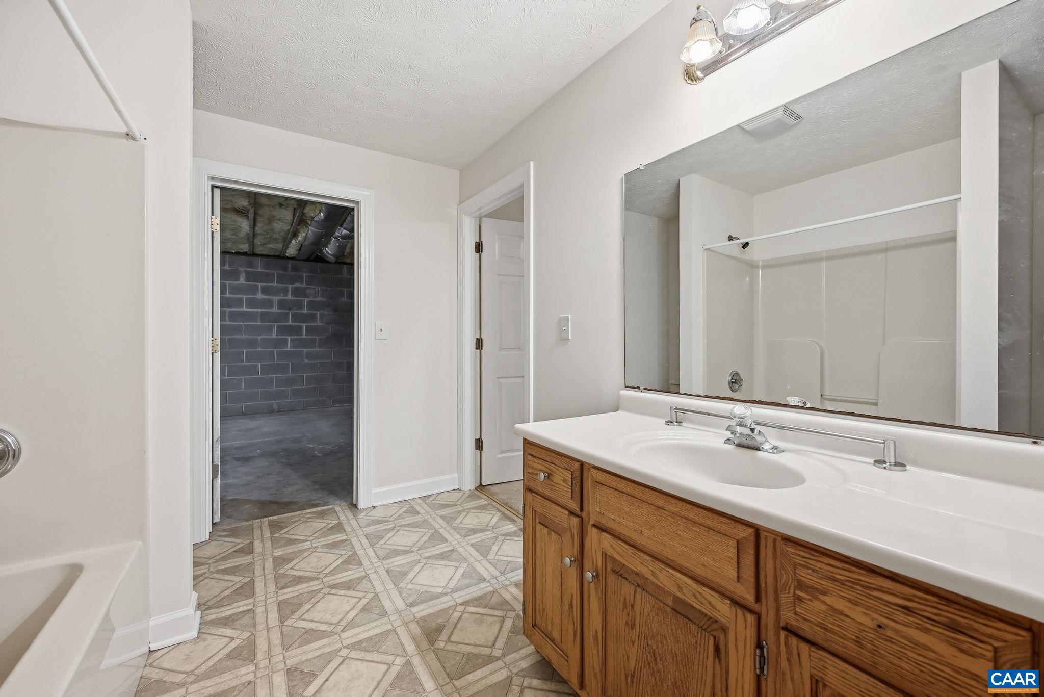 POPLAR LAKE ESTATES - Residential