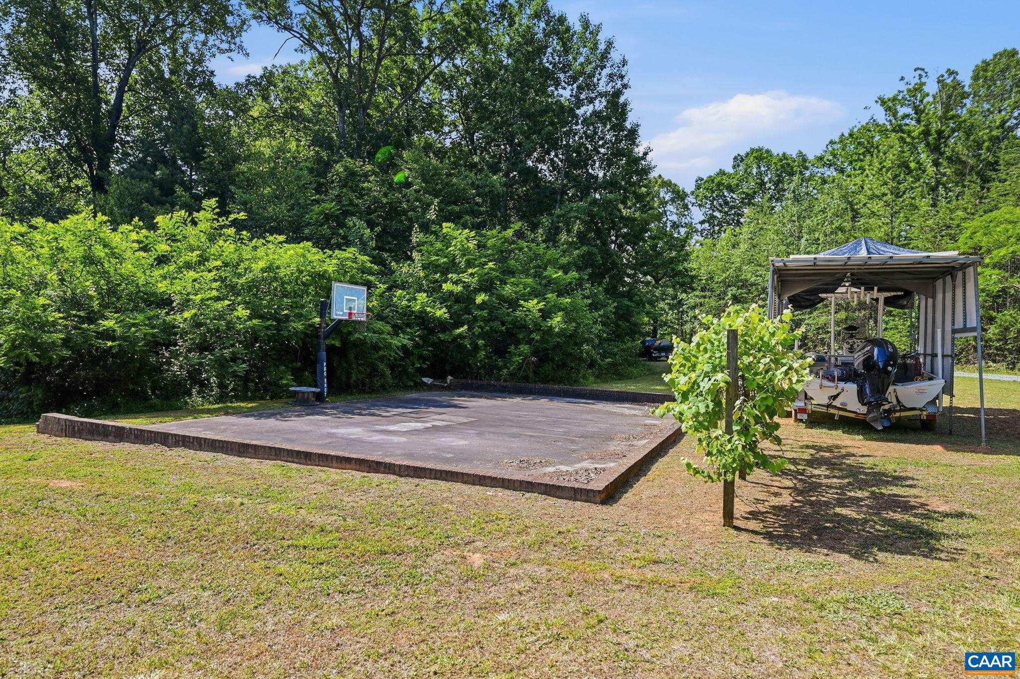 POPLAR LAKE ESTATES - Residential