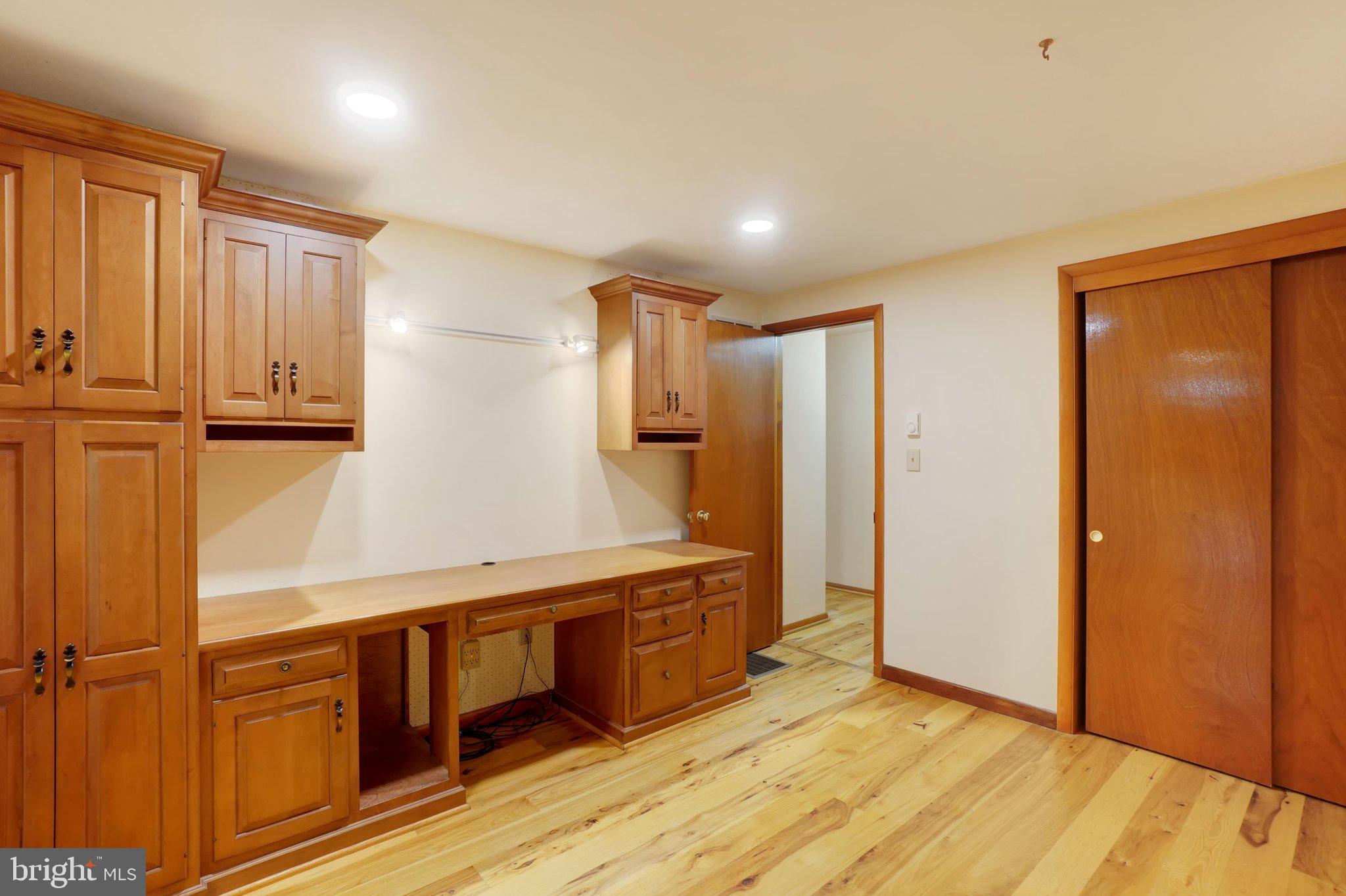 700 ROAD - Residential