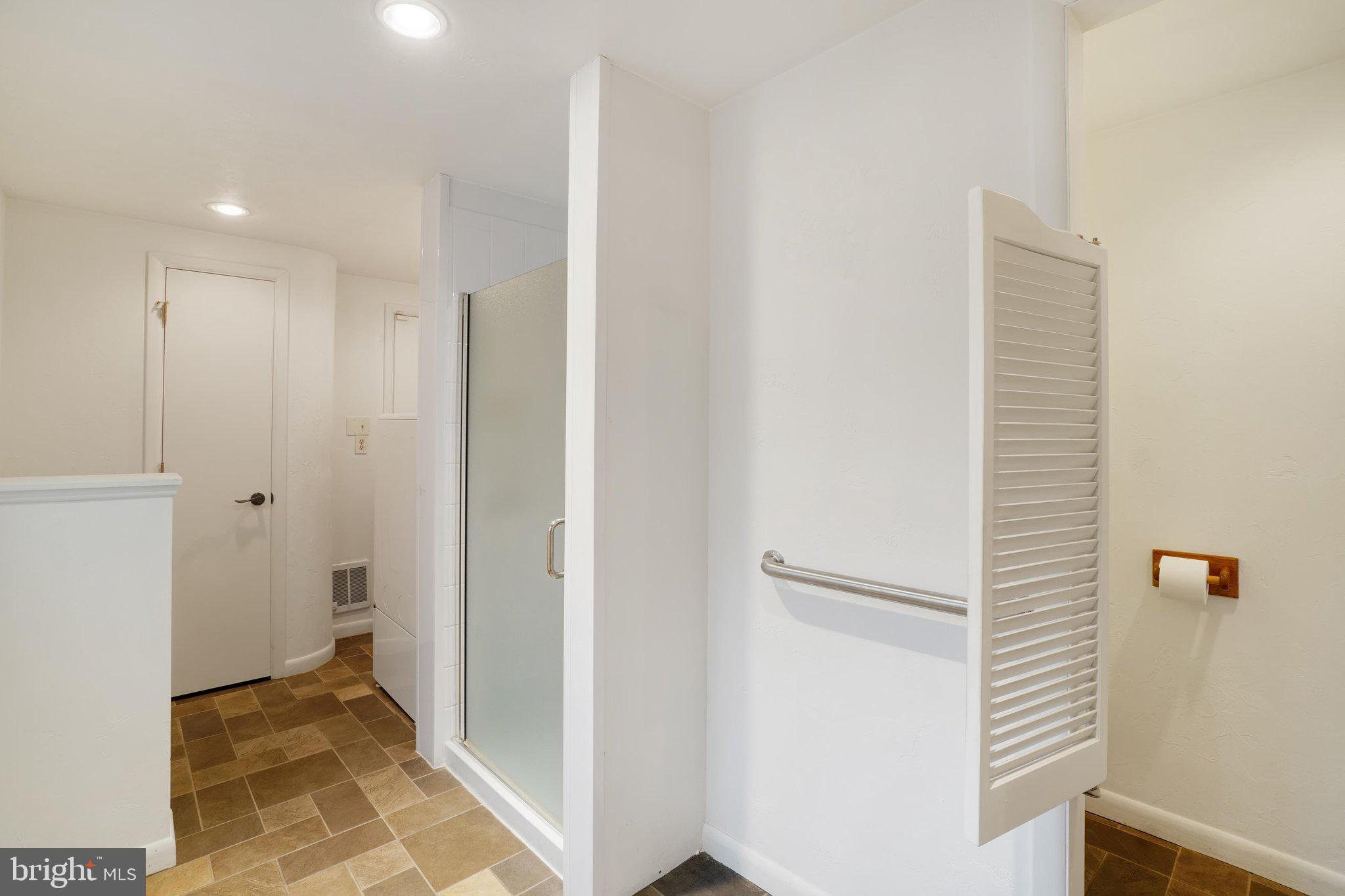 700 ROAD - Residential
