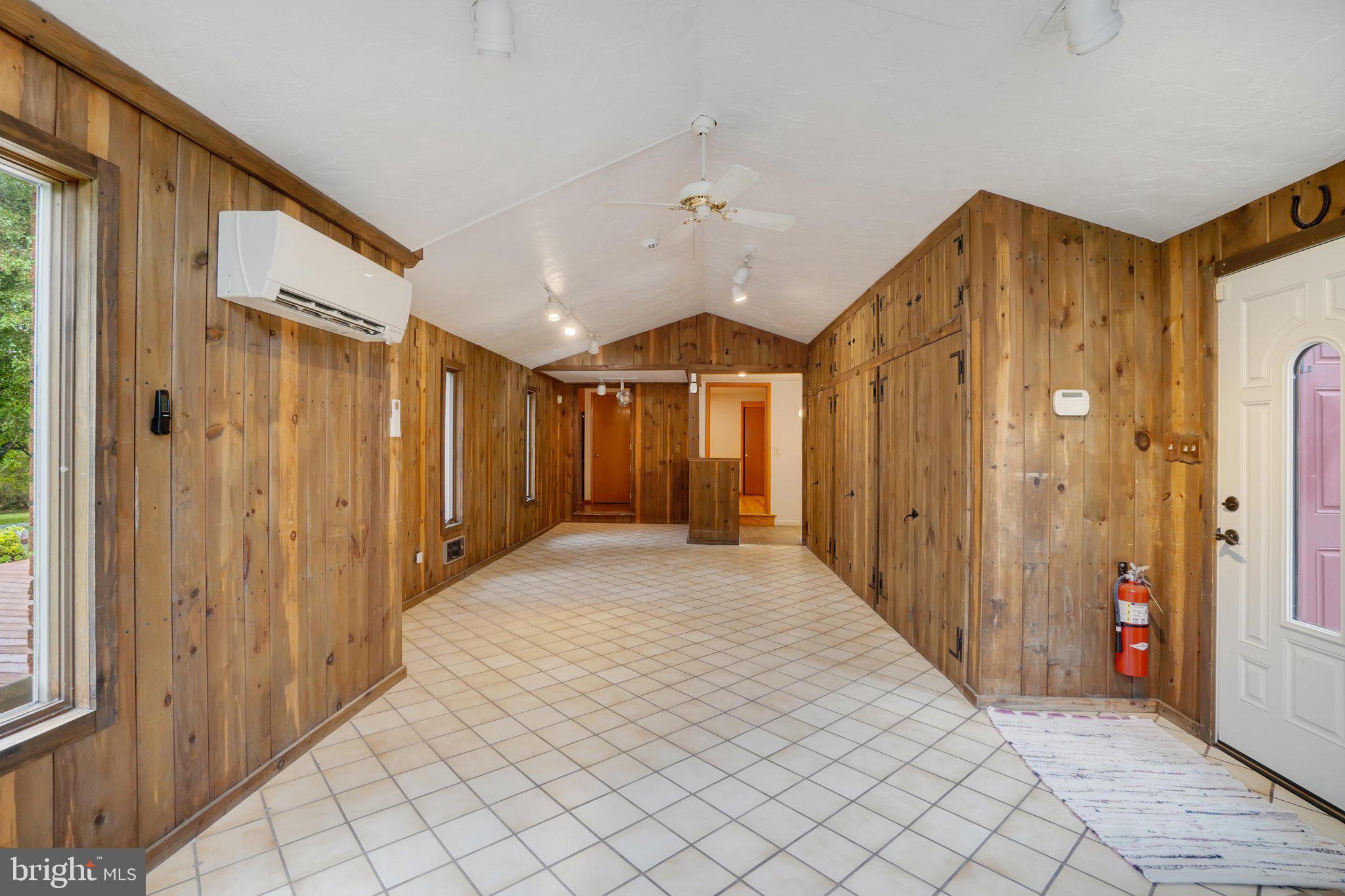 700 ROAD - Residential