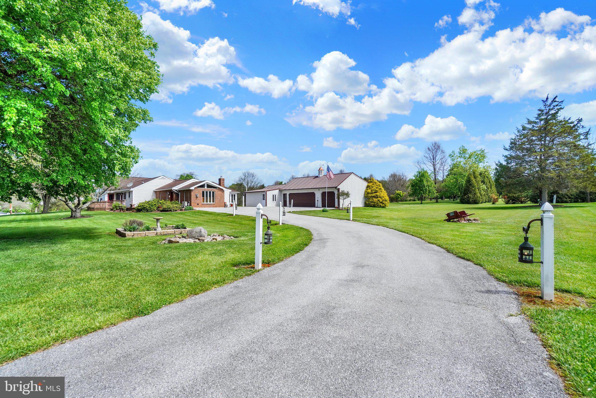 700 ROAD - Residential