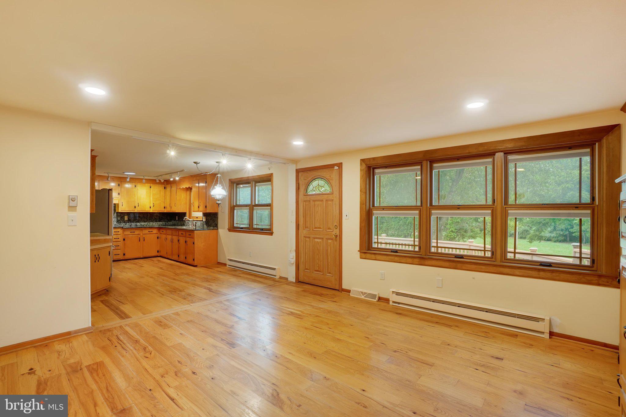 700 ROAD - Residential