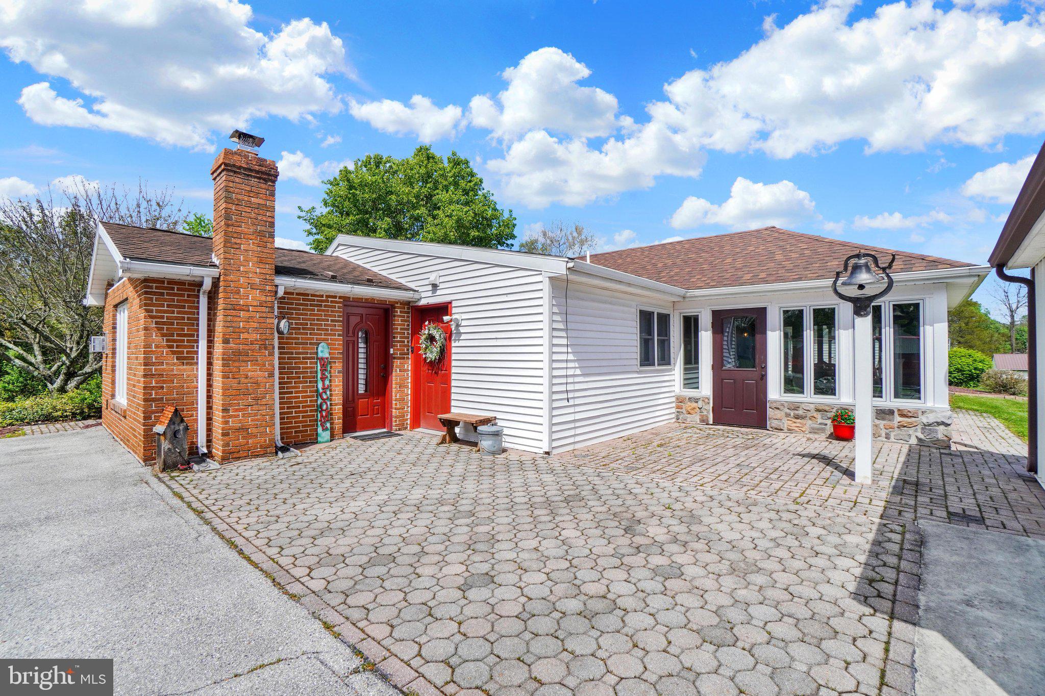 700 ROAD - Residential