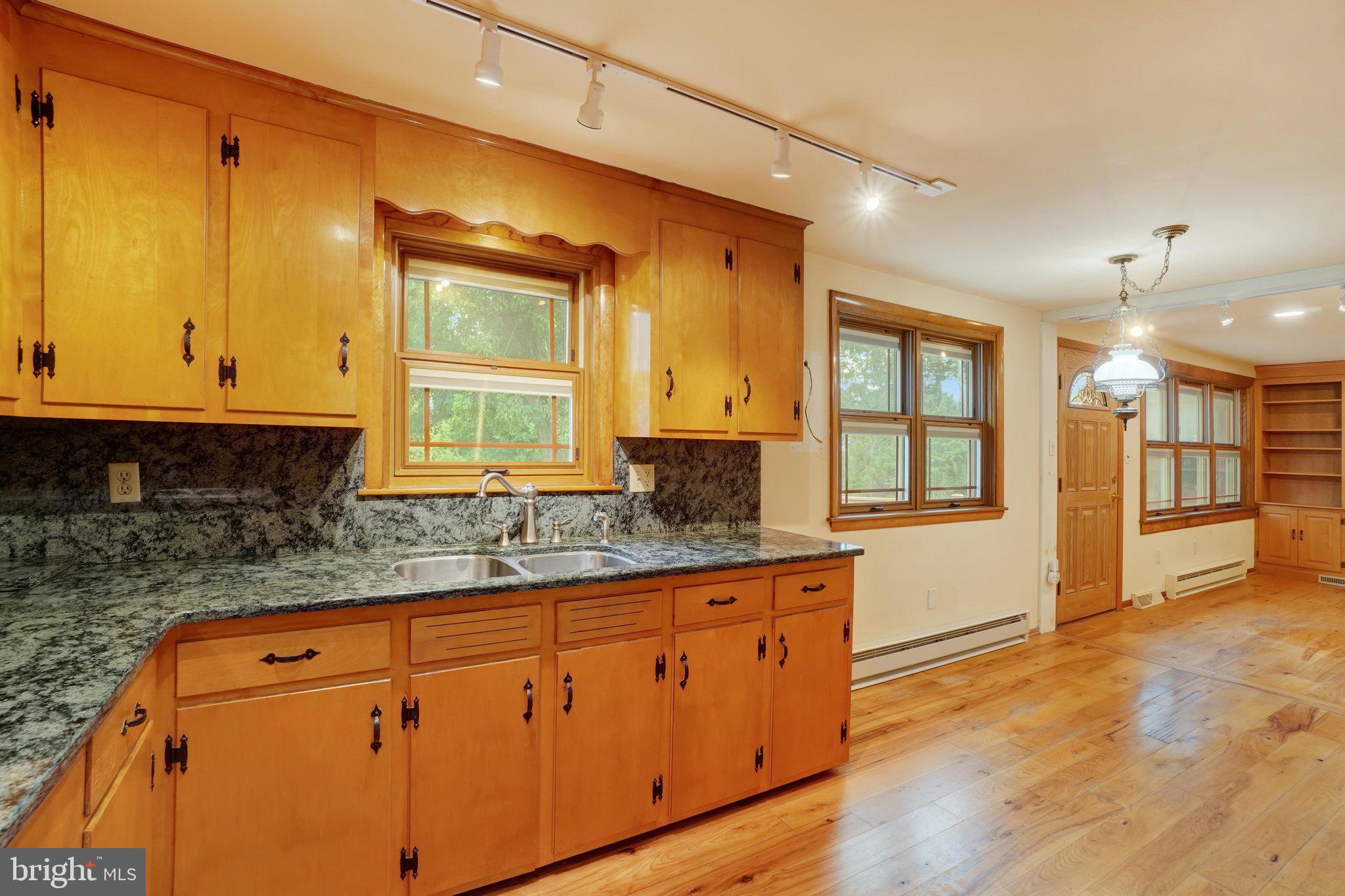 700 ROAD - Residential