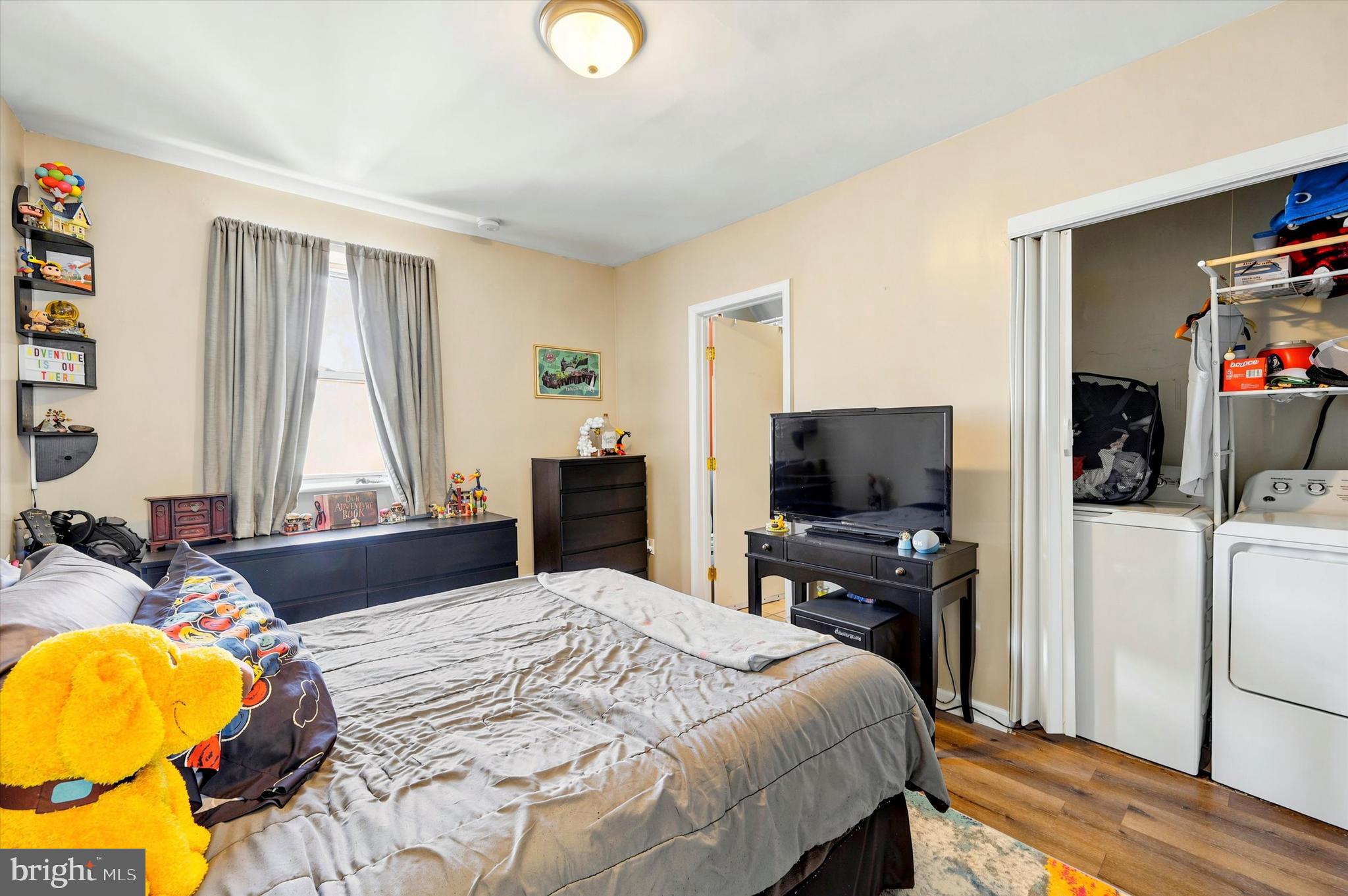 OLDE KENSINGTON - Residential Income