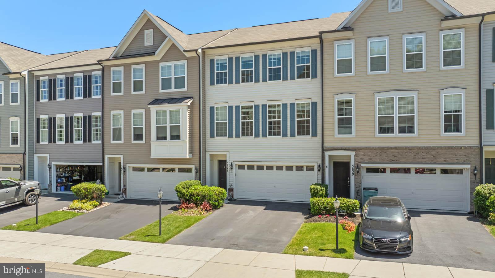 TALLYN RIDGE AT PINECLIFF PARK - Residential