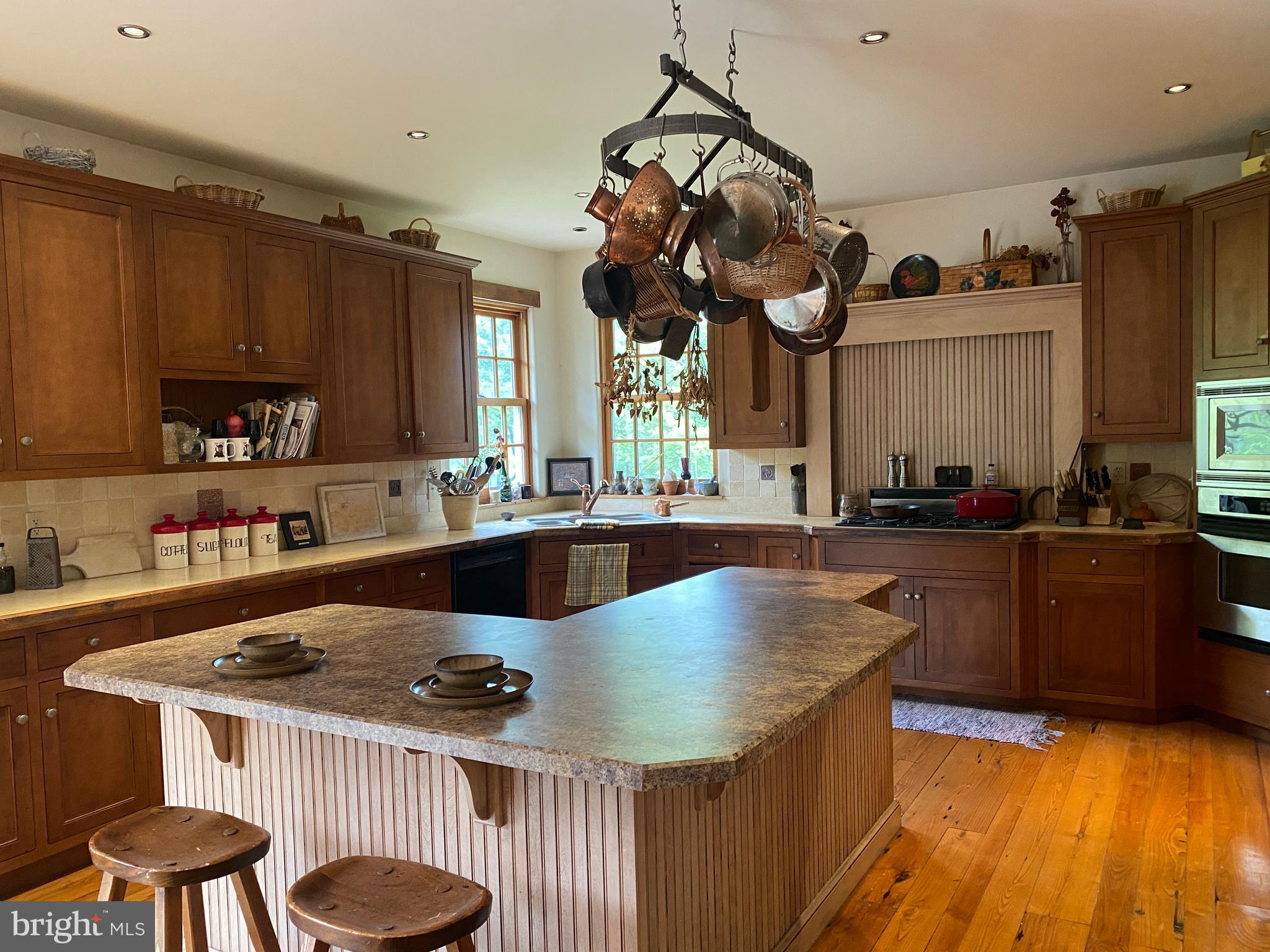SADDLE RIDGE - Residential
