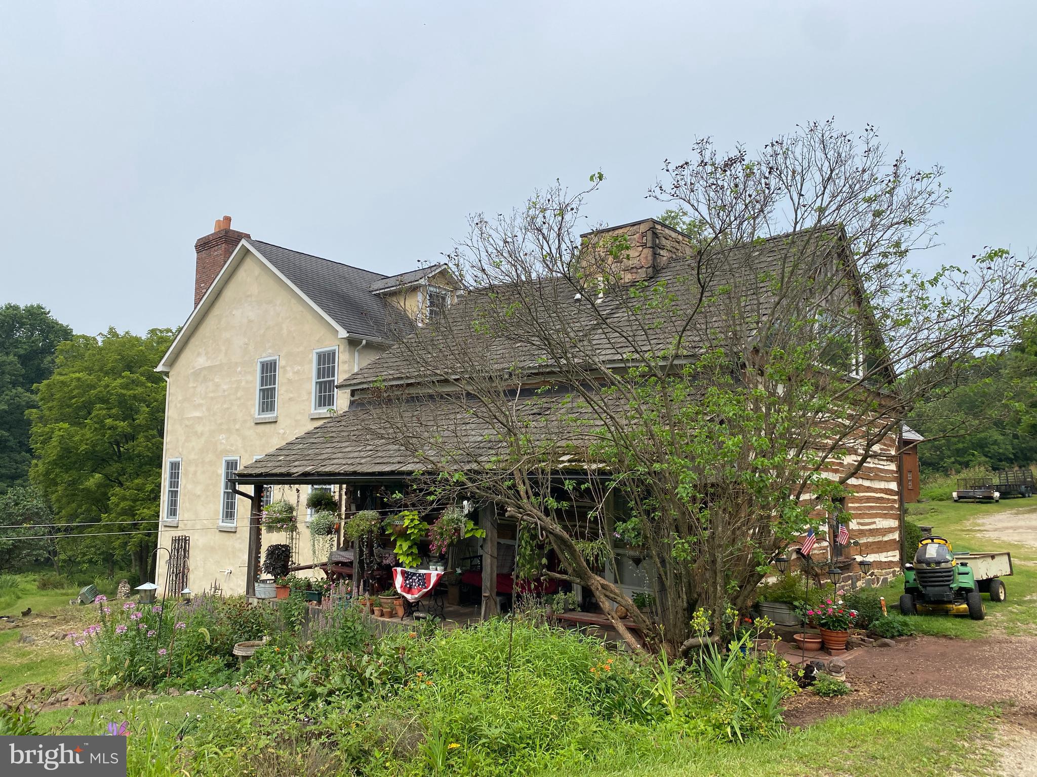 SADDLE RIDGE - Residential
