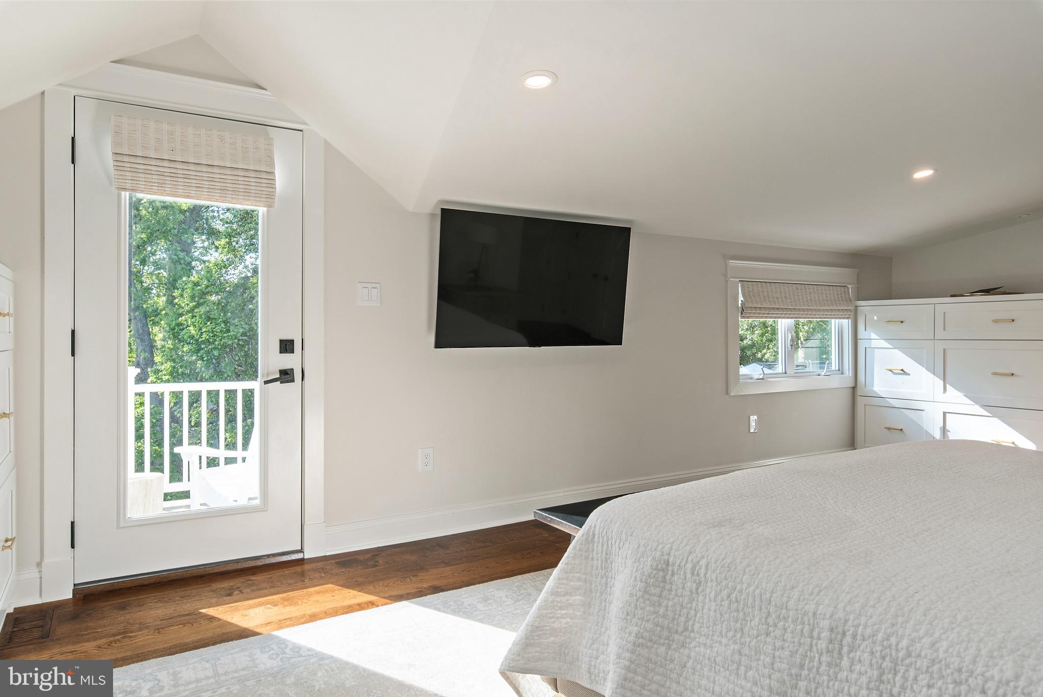 MURRAY HILL - Residential