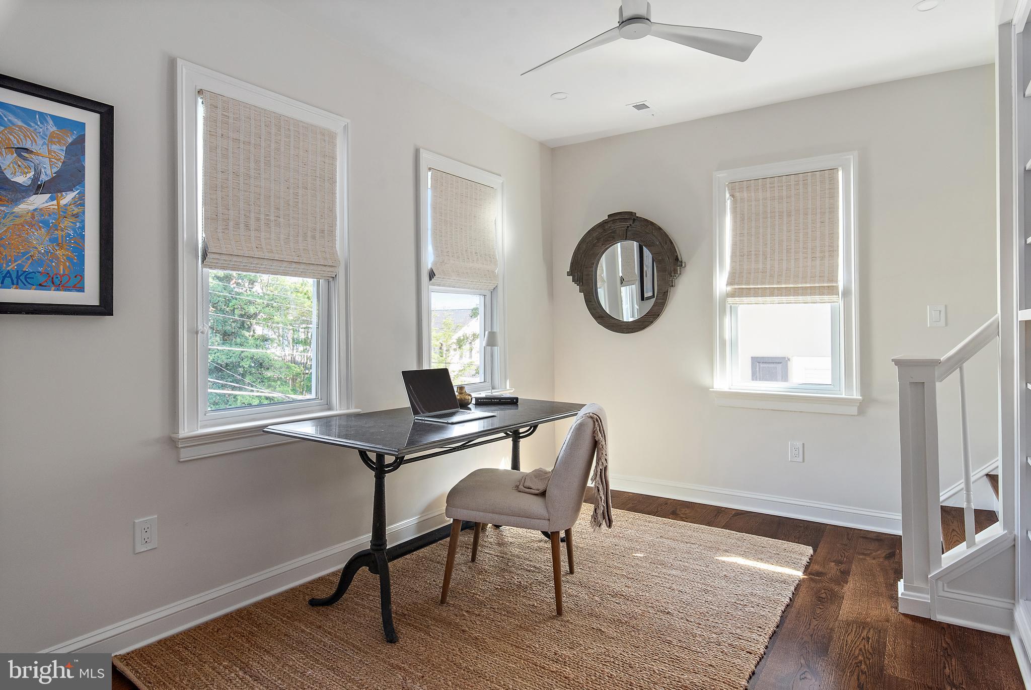 MURRAY HILL - Residential