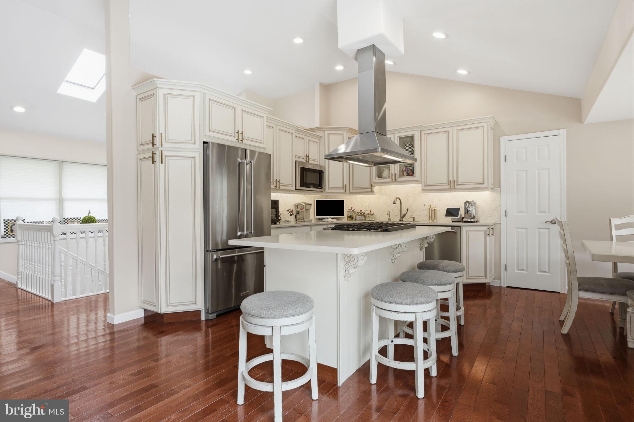 HUNTINGDON VALLEY - Residential