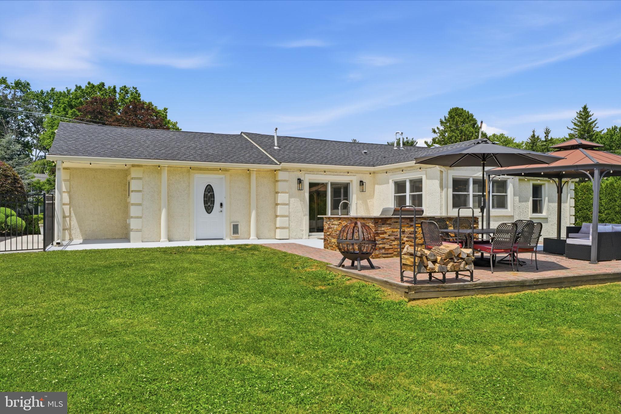 HUNTINGDON VALLEY - Residential