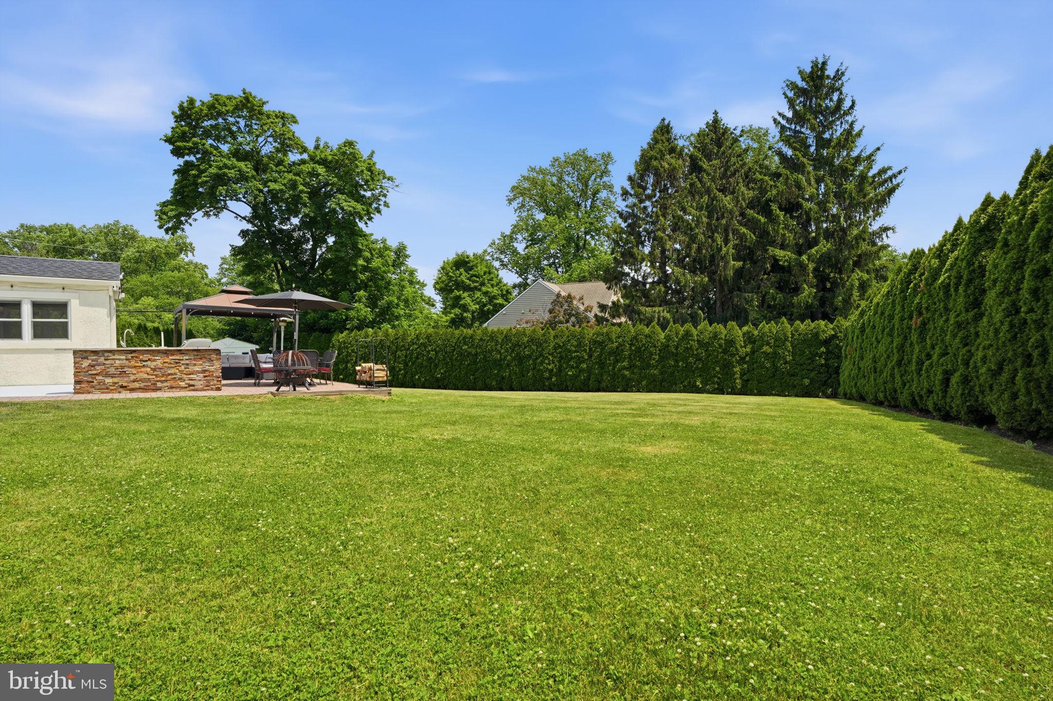 HUNTINGDON VALLEY - Residential