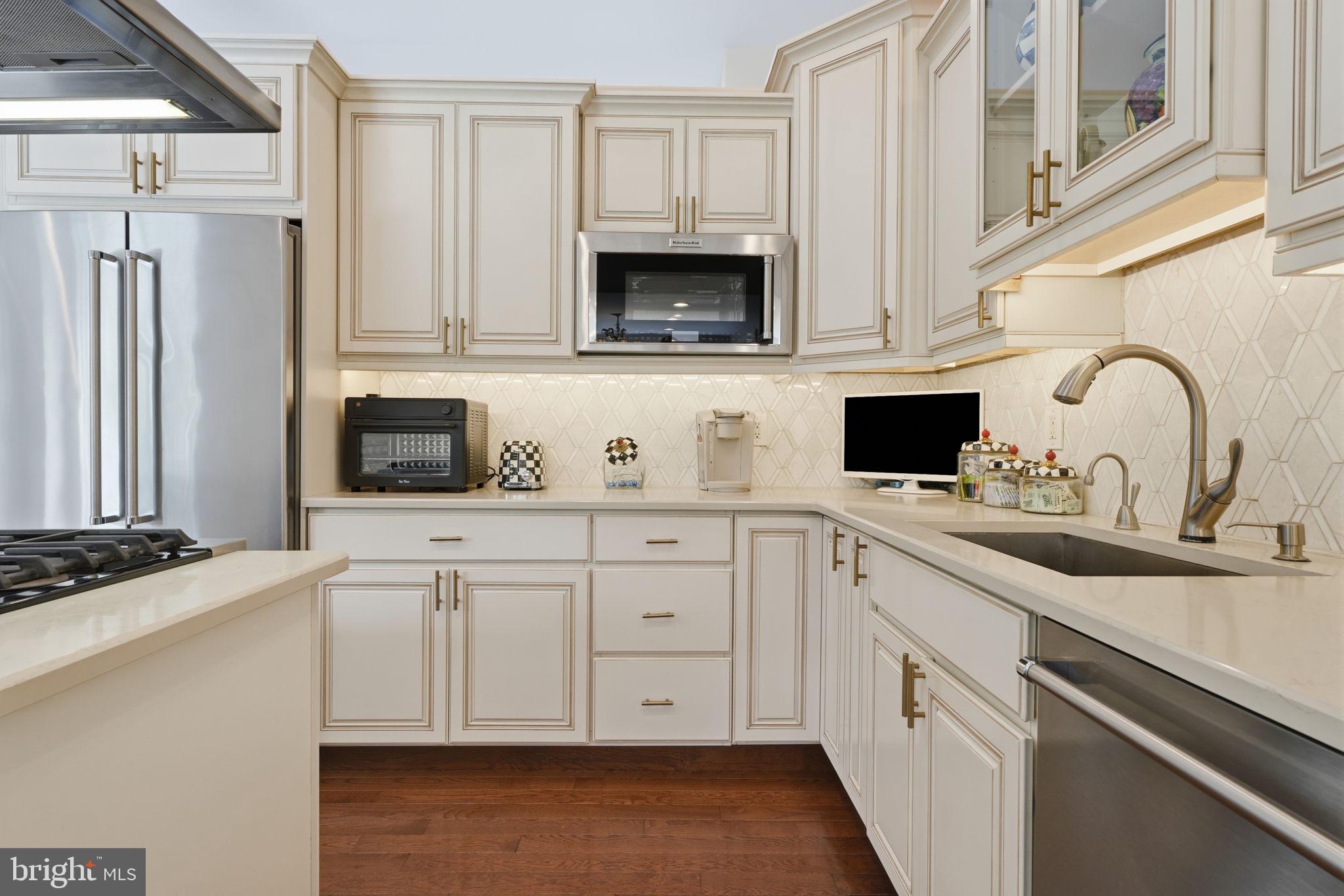 HUNTINGDON VALLEY - Residential