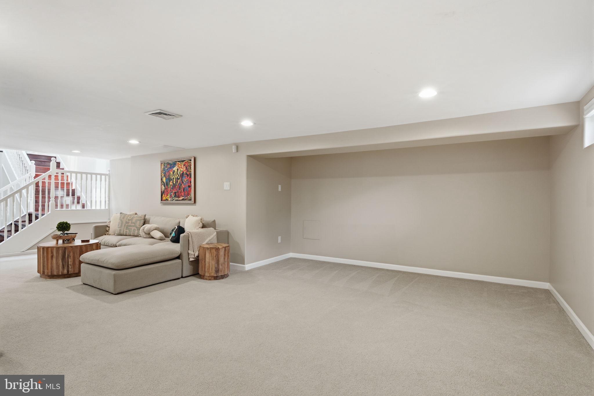 HUNTINGDON VALLEY - Residential