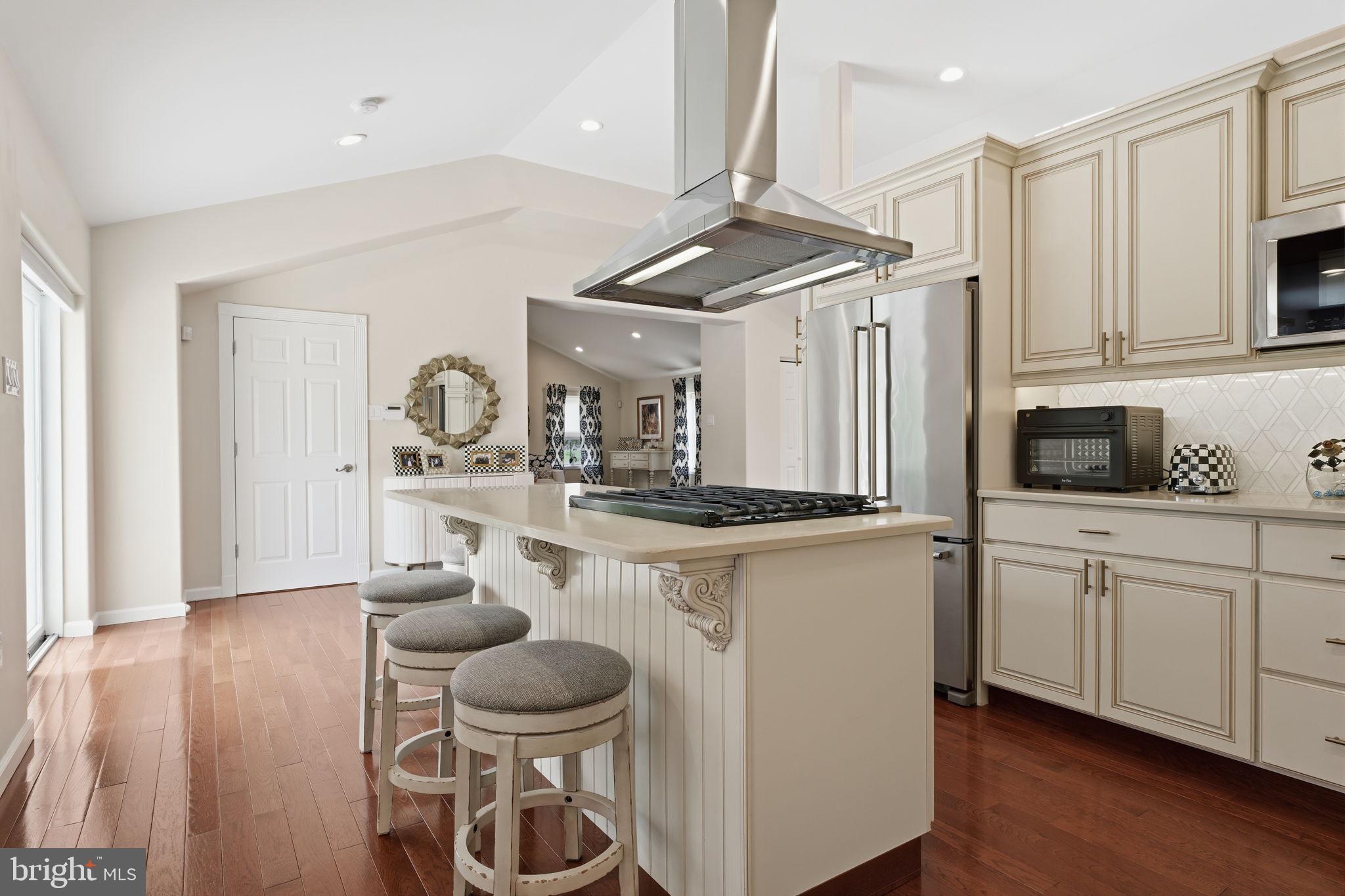 HUNTINGDON VALLEY - Residential