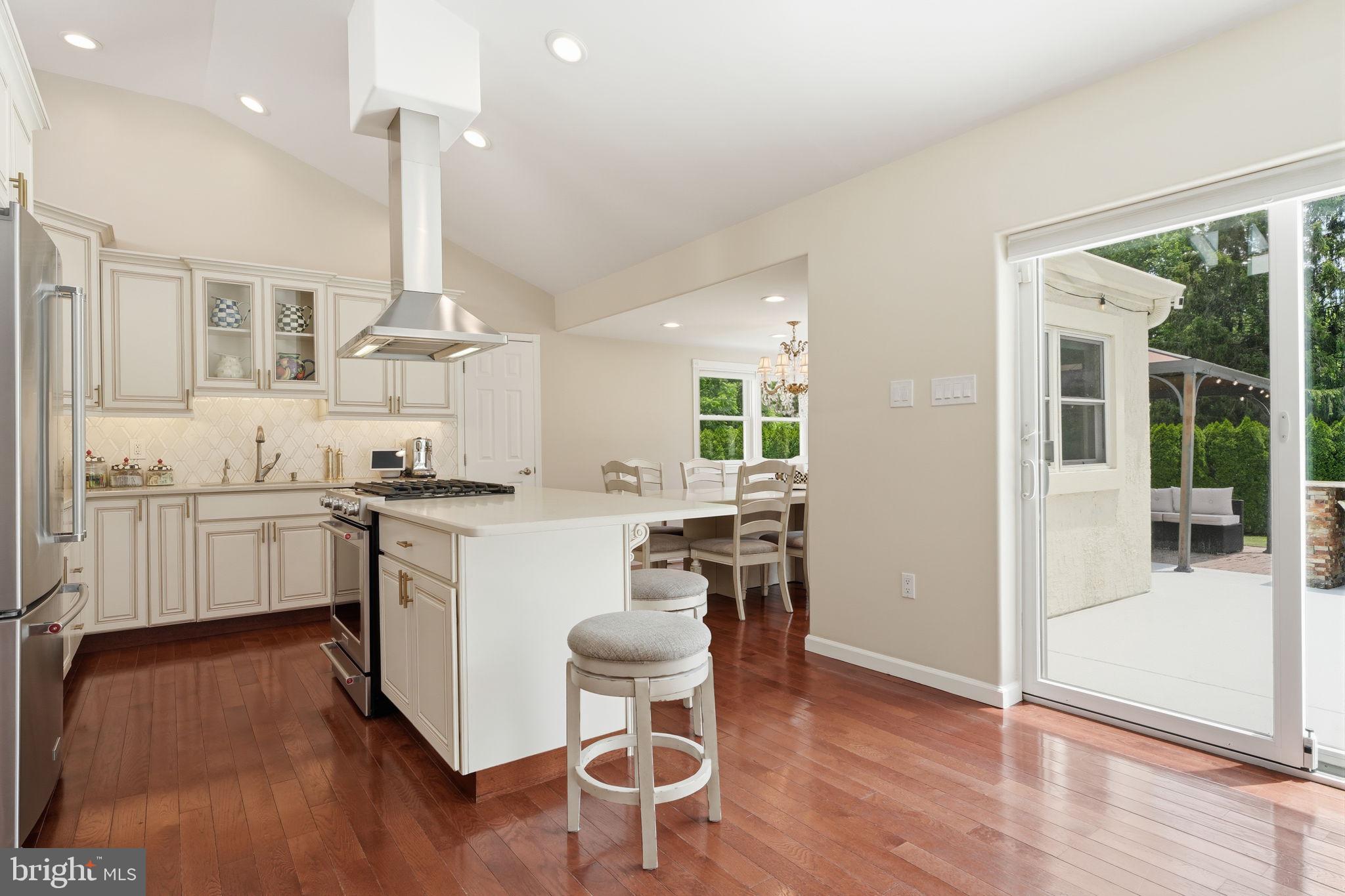 HUNTINGDON VALLEY - Residential