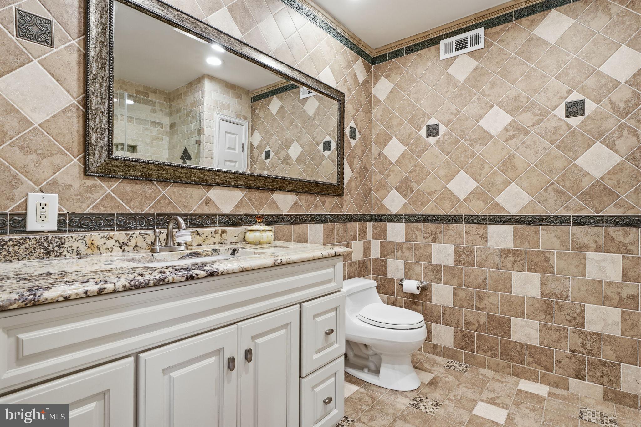 HUNTINGDON VALLEY - Residential