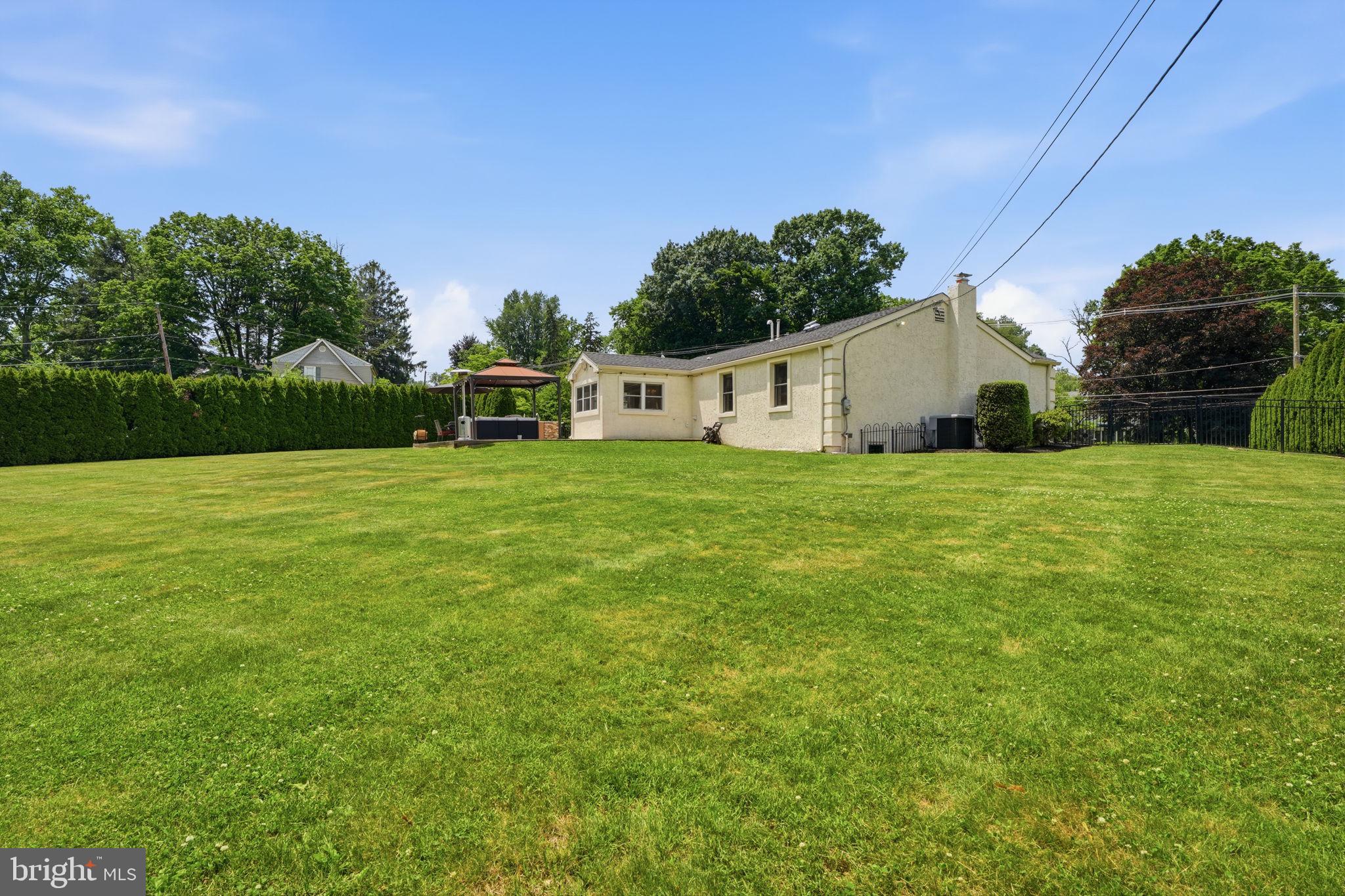 HUNTINGDON VALLEY - Residential