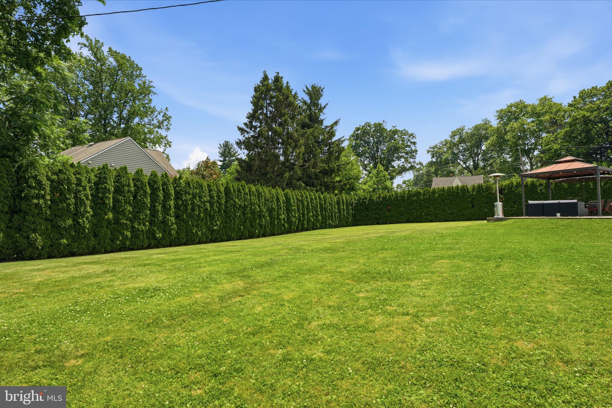 HUNTINGDON VALLEY - Residential
