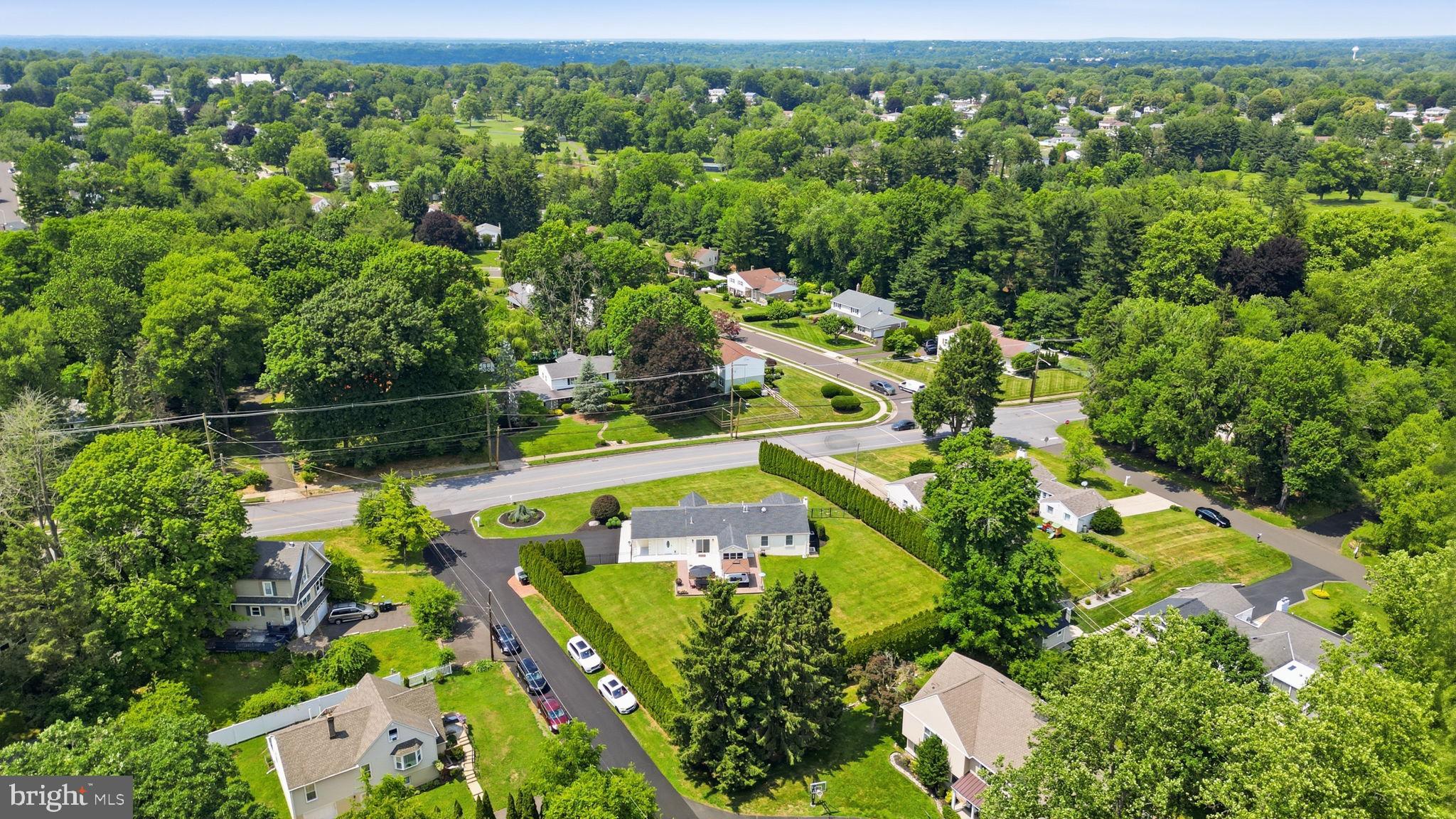 HUNTINGDON VALLEY - Residential