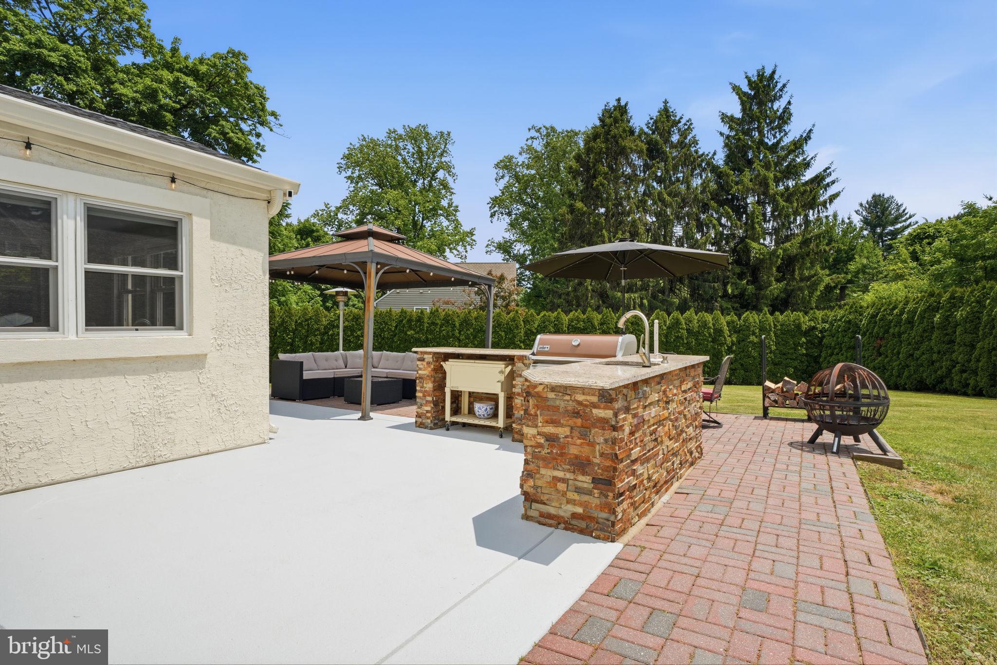 HUNTINGDON VALLEY - Residential