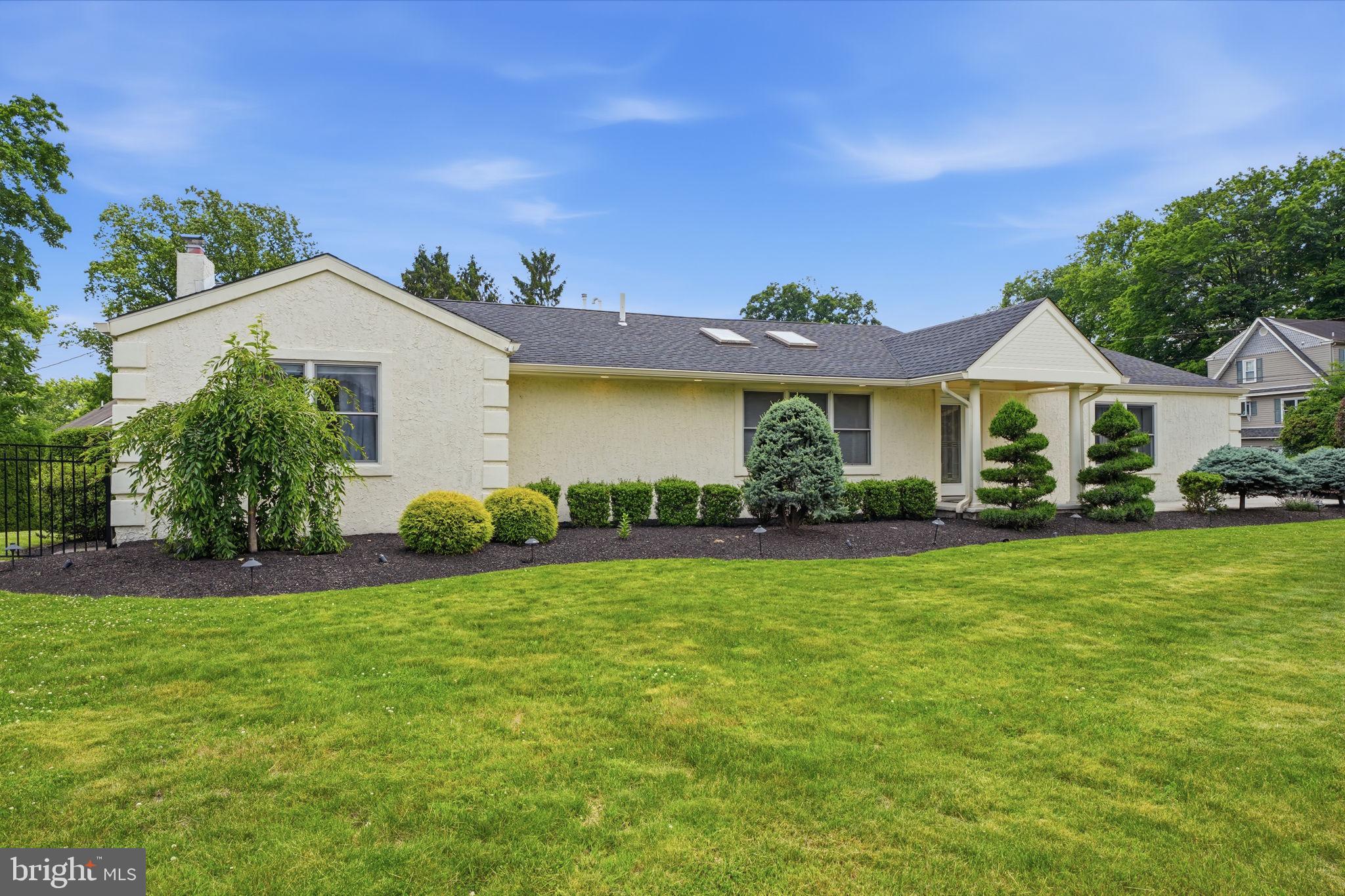 HUNTINGDON VALLEY - Residential