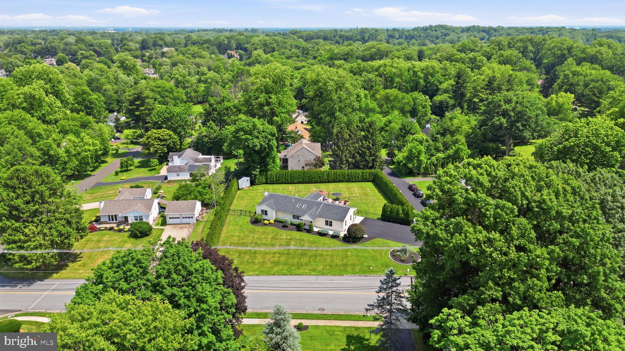 HUNTINGDON VALLEY - Residential