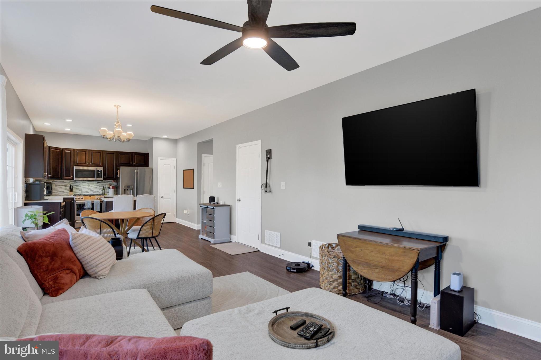 QUAIL HOLLOW - Residential