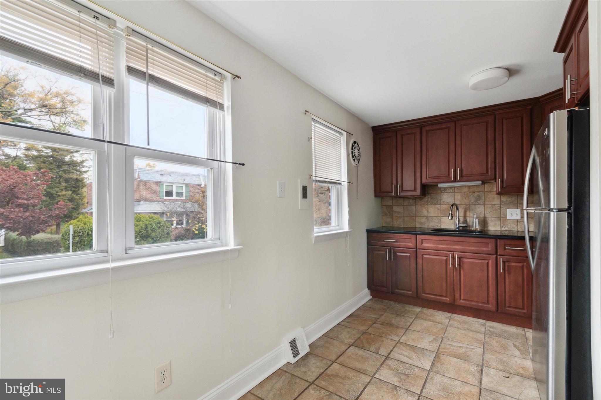 ROXBOROUGH - Residential Lease