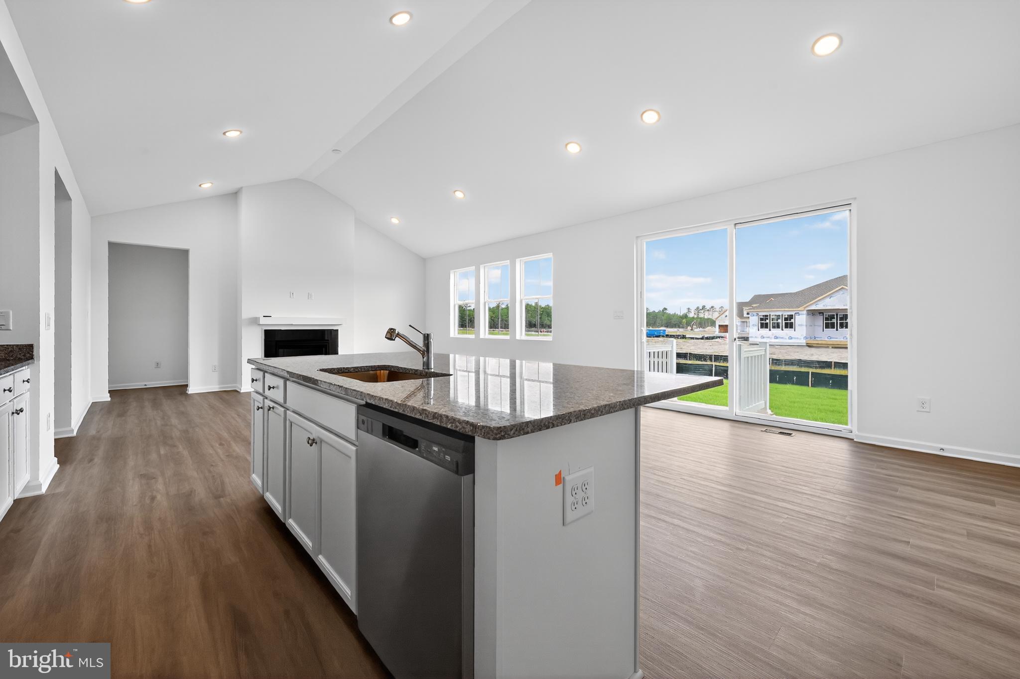 WOODFIELD - Residential