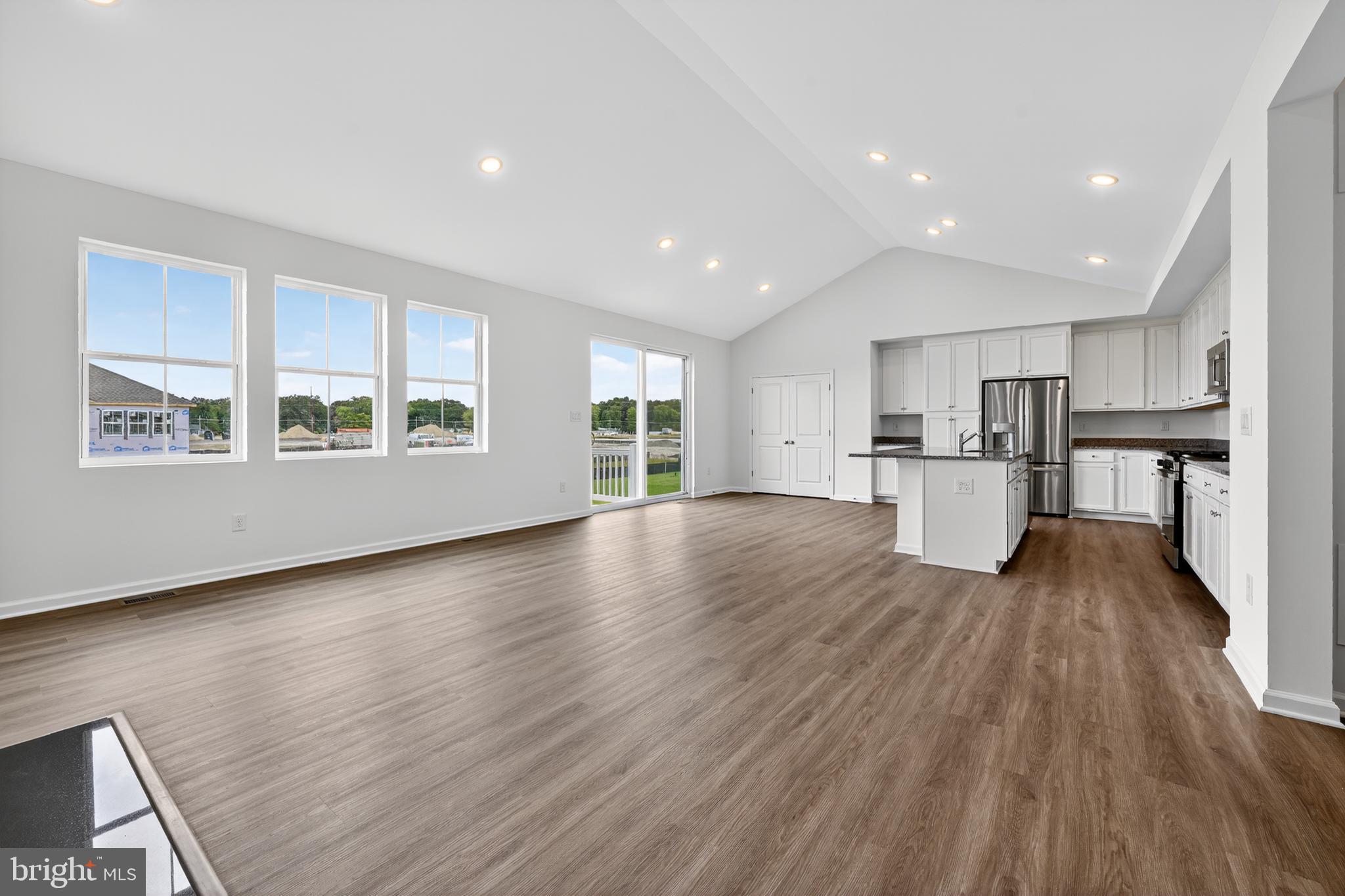 WOODFIELD - Residential