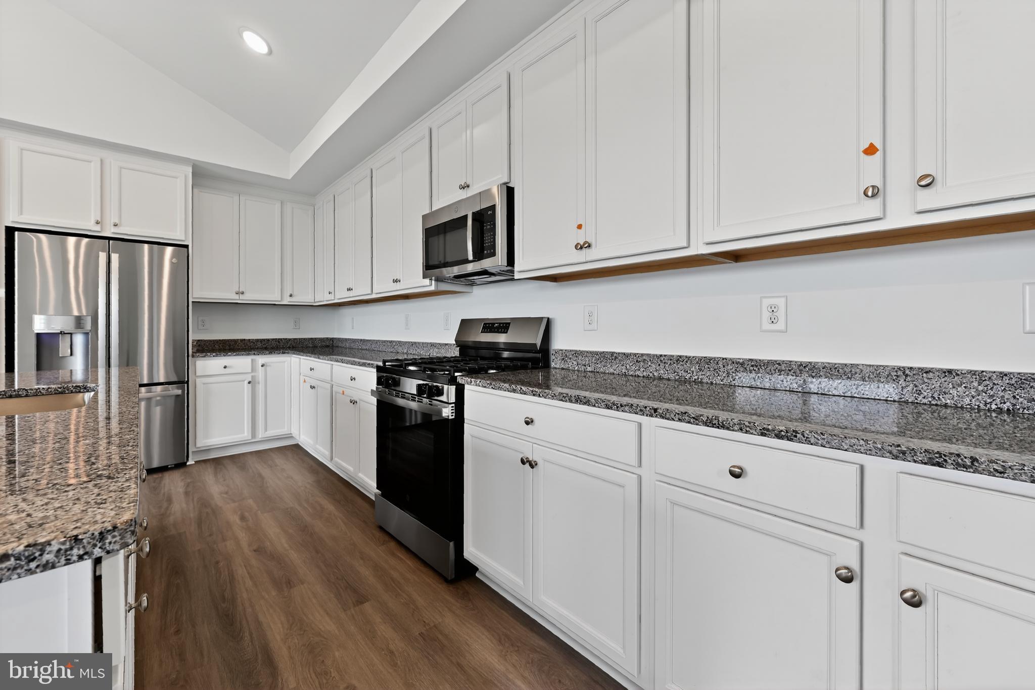 WOODFIELD - Residential