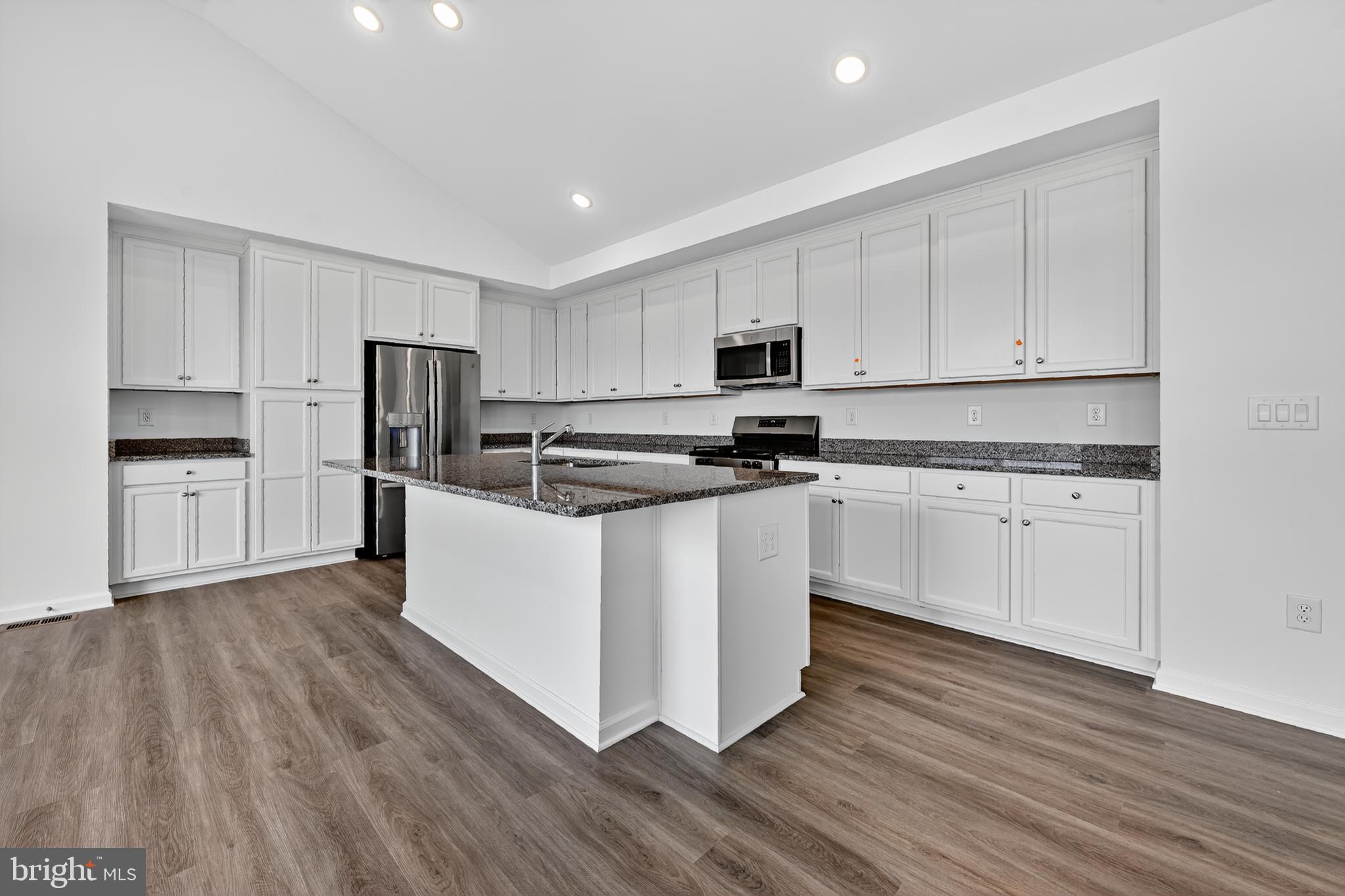 WOODFIELD - Residential