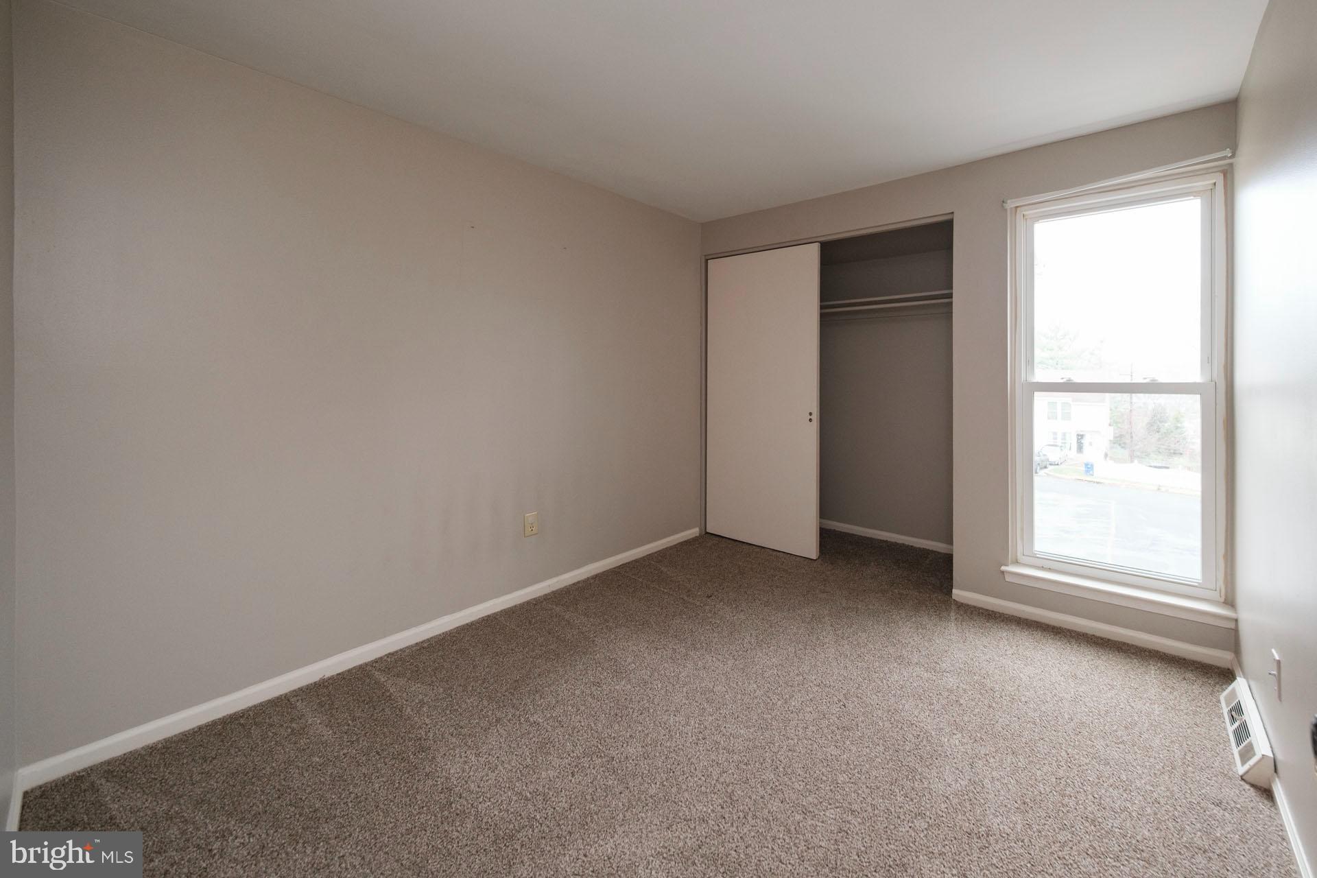 SUMMIT CHASE - Residential
