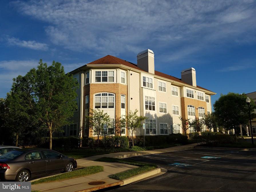 WAVERLY WOODS - Residential Lease