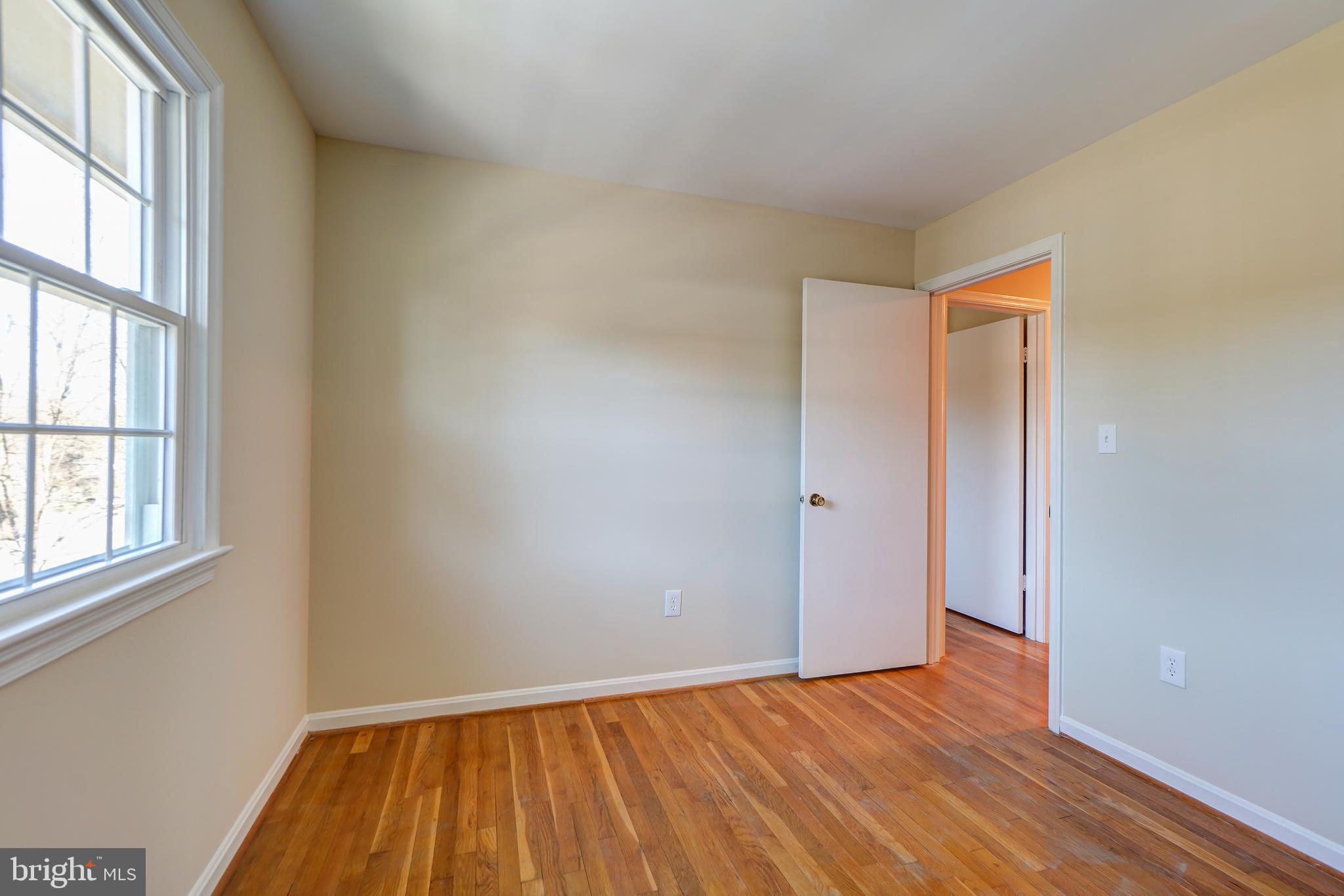 DIAMOND COURTS - Residential