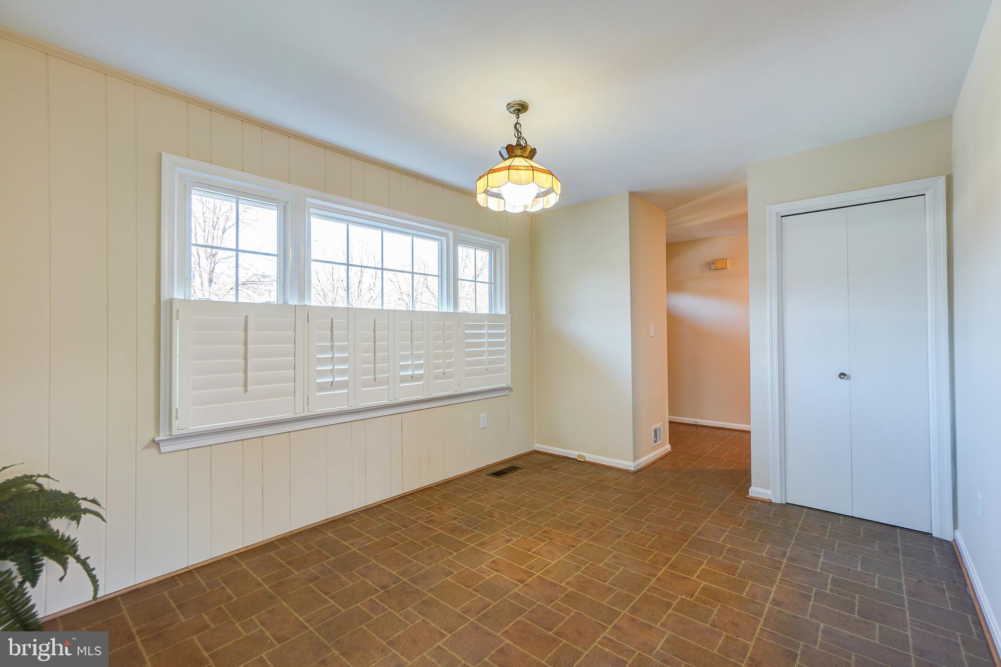 DIAMOND COURTS - Residential