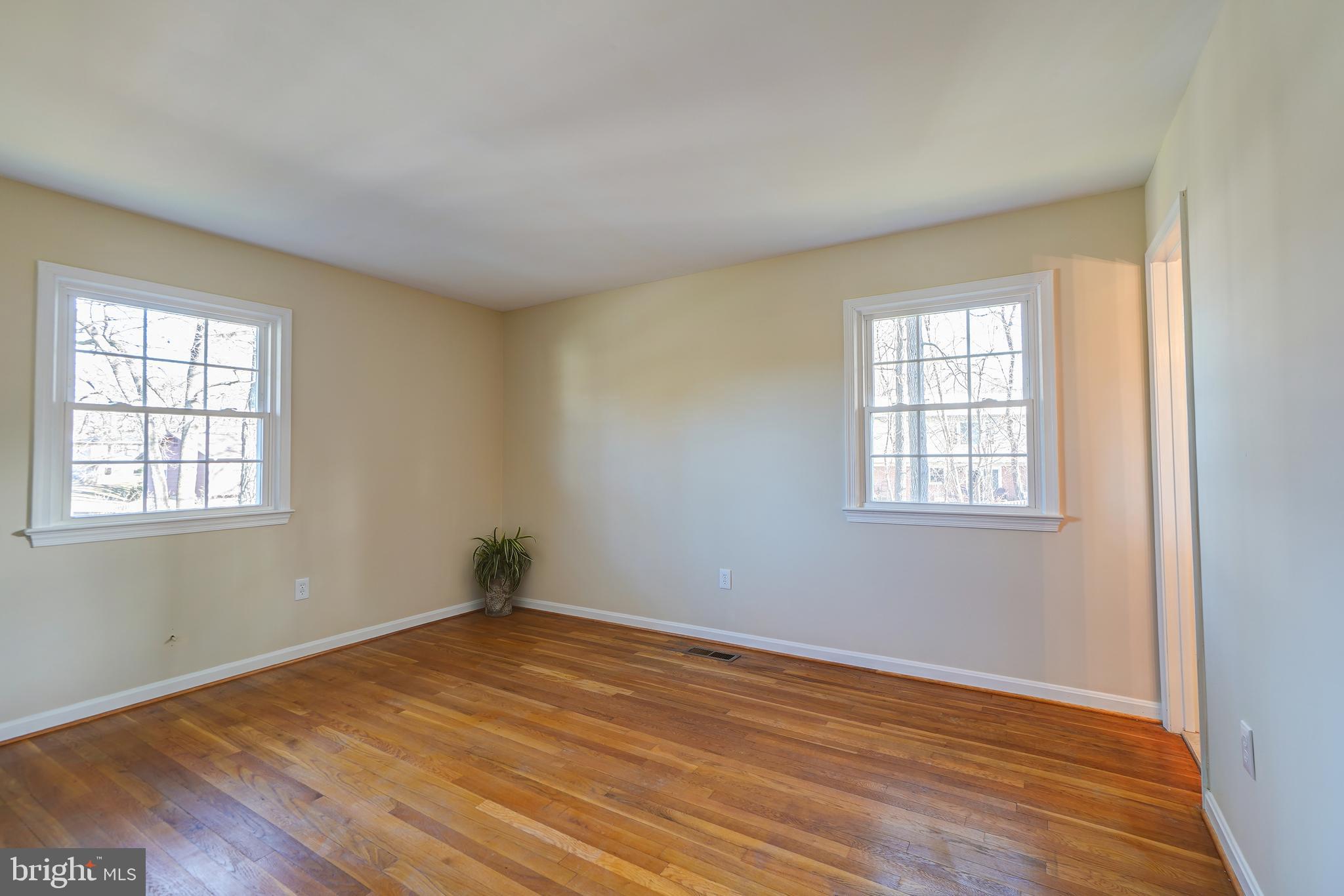 DIAMOND COURTS - Residential