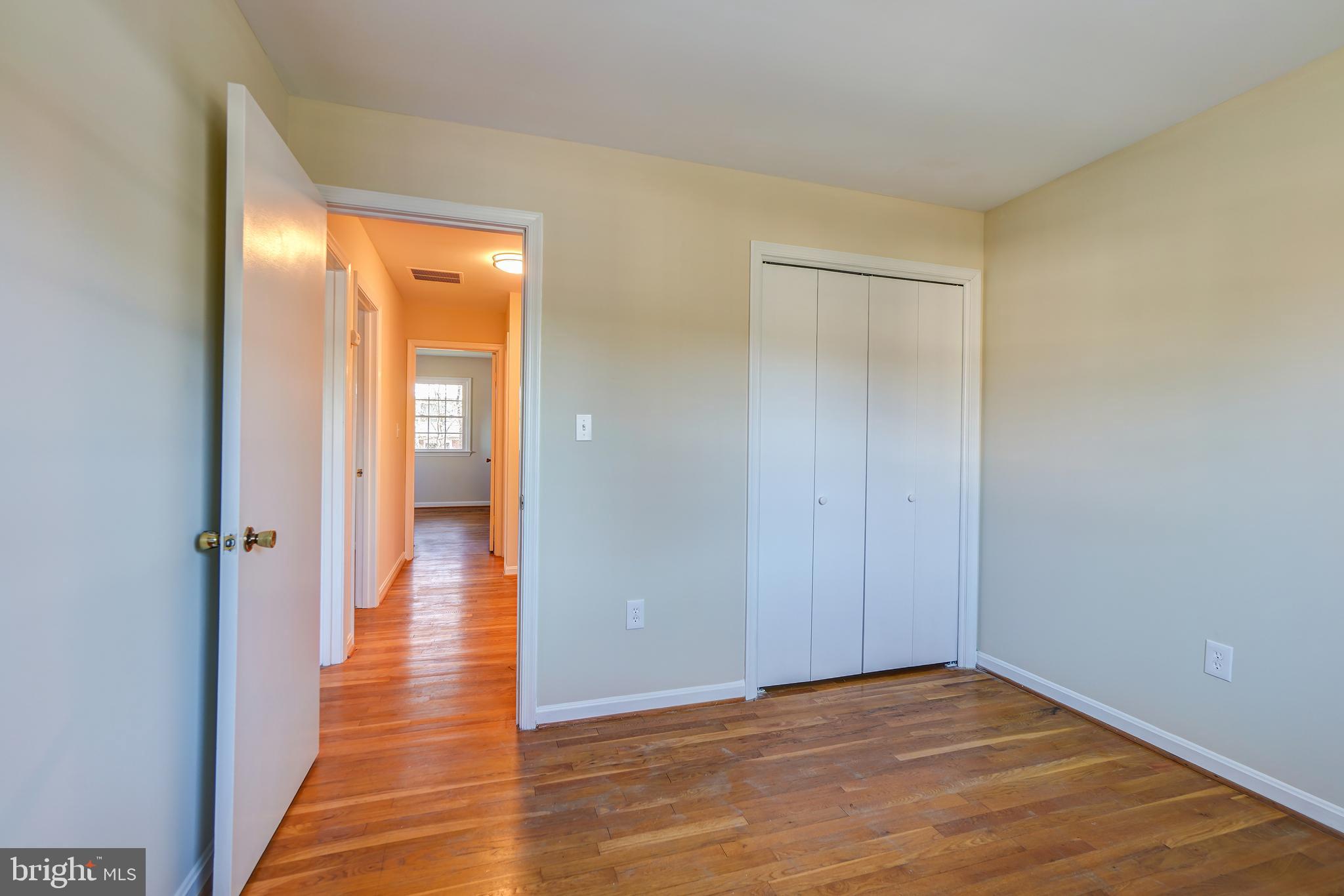 DIAMOND COURTS - Residential
