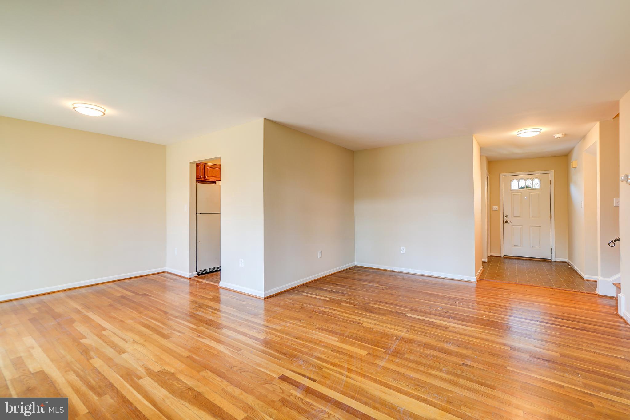 DIAMOND COURTS - Residential