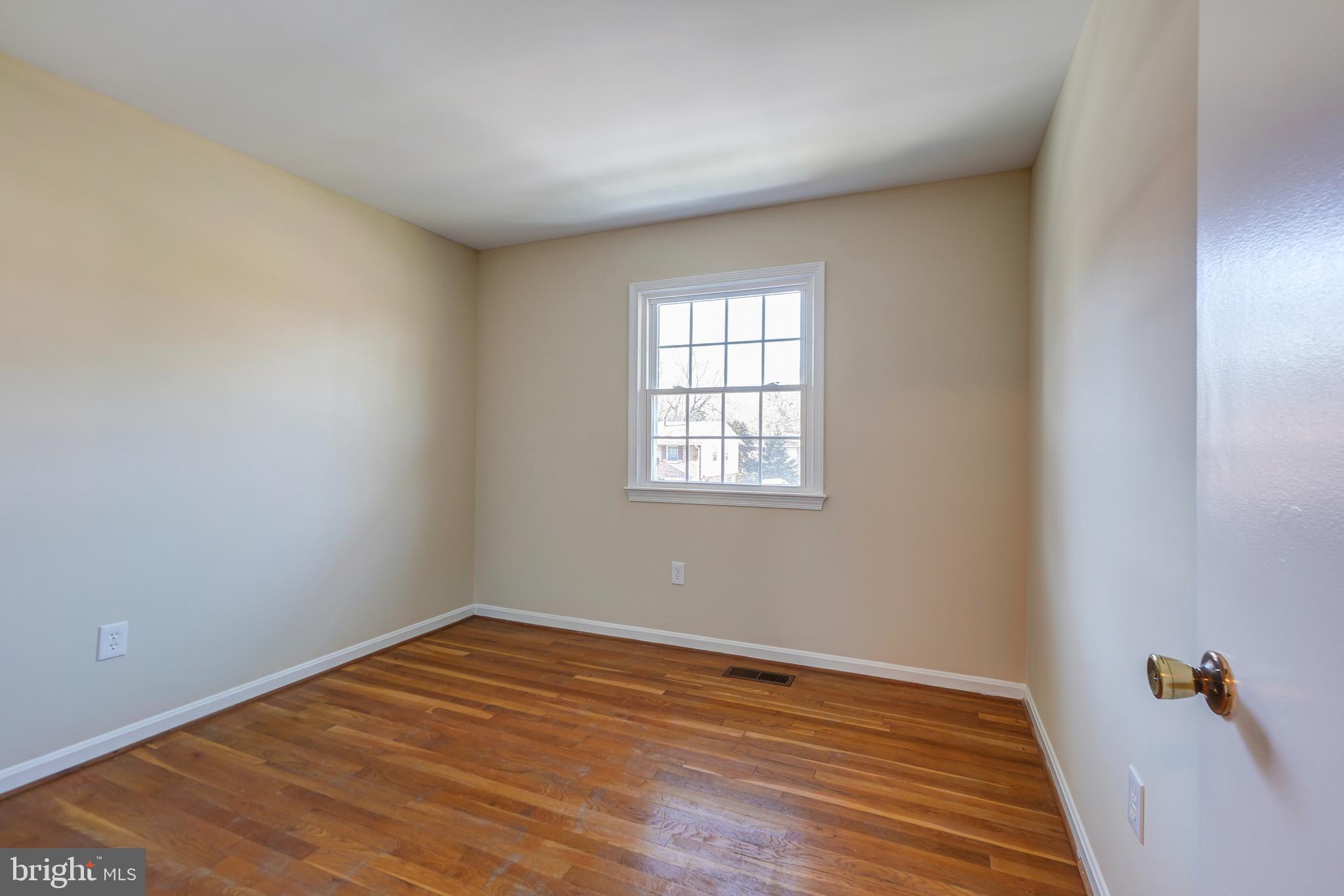 DIAMOND COURTS - Residential