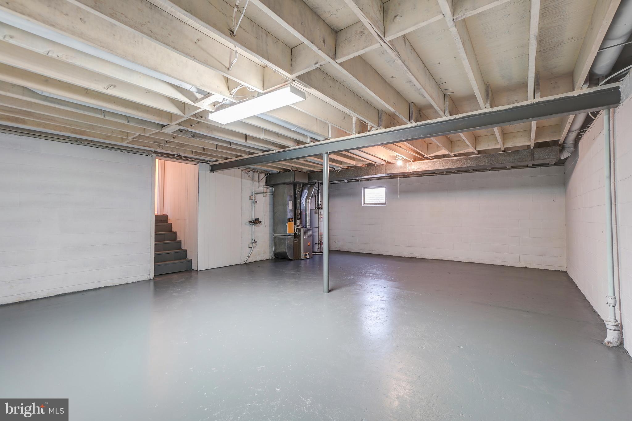 DIAMOND COURTS - Residential