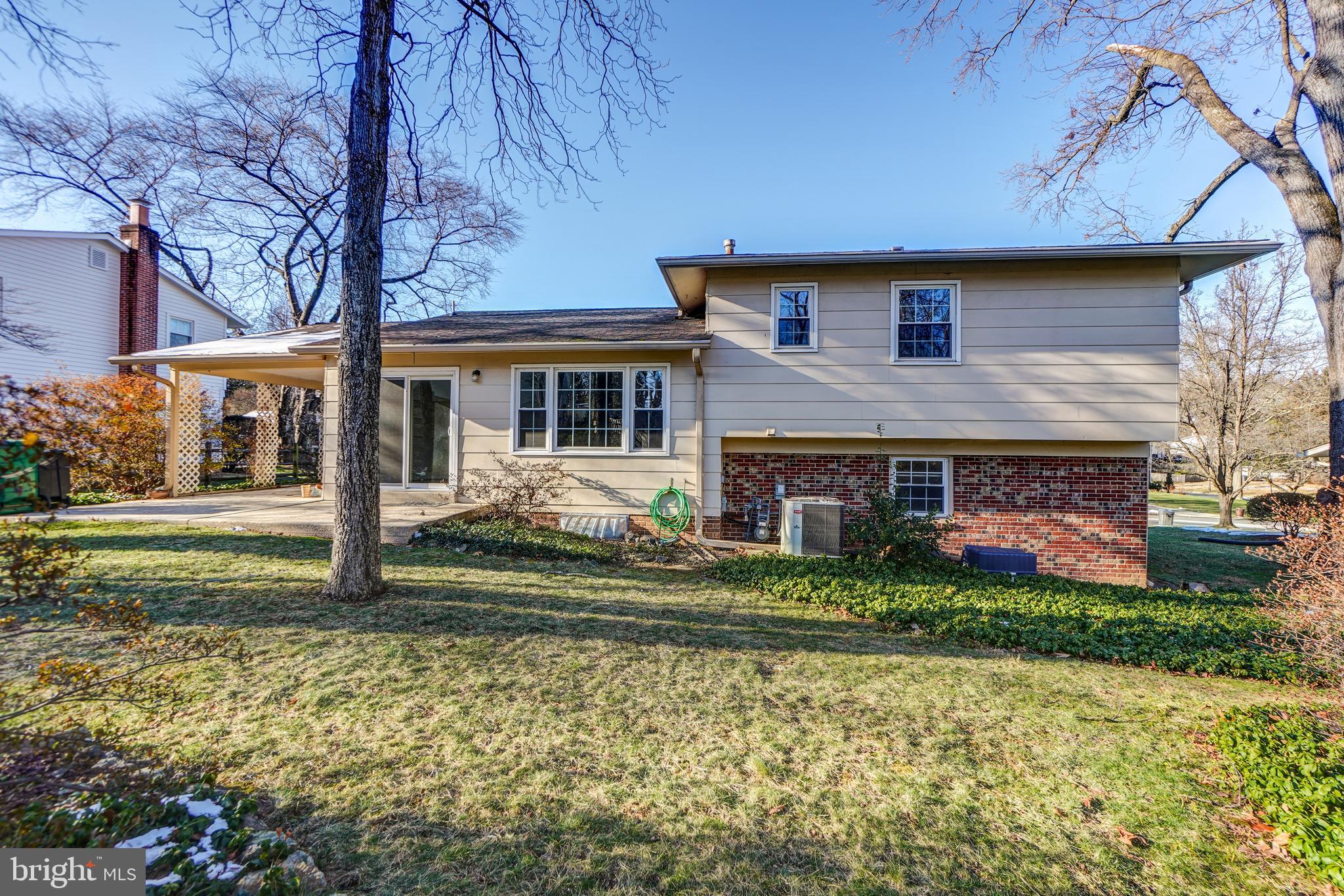 DIAMOND COURTS - Residential